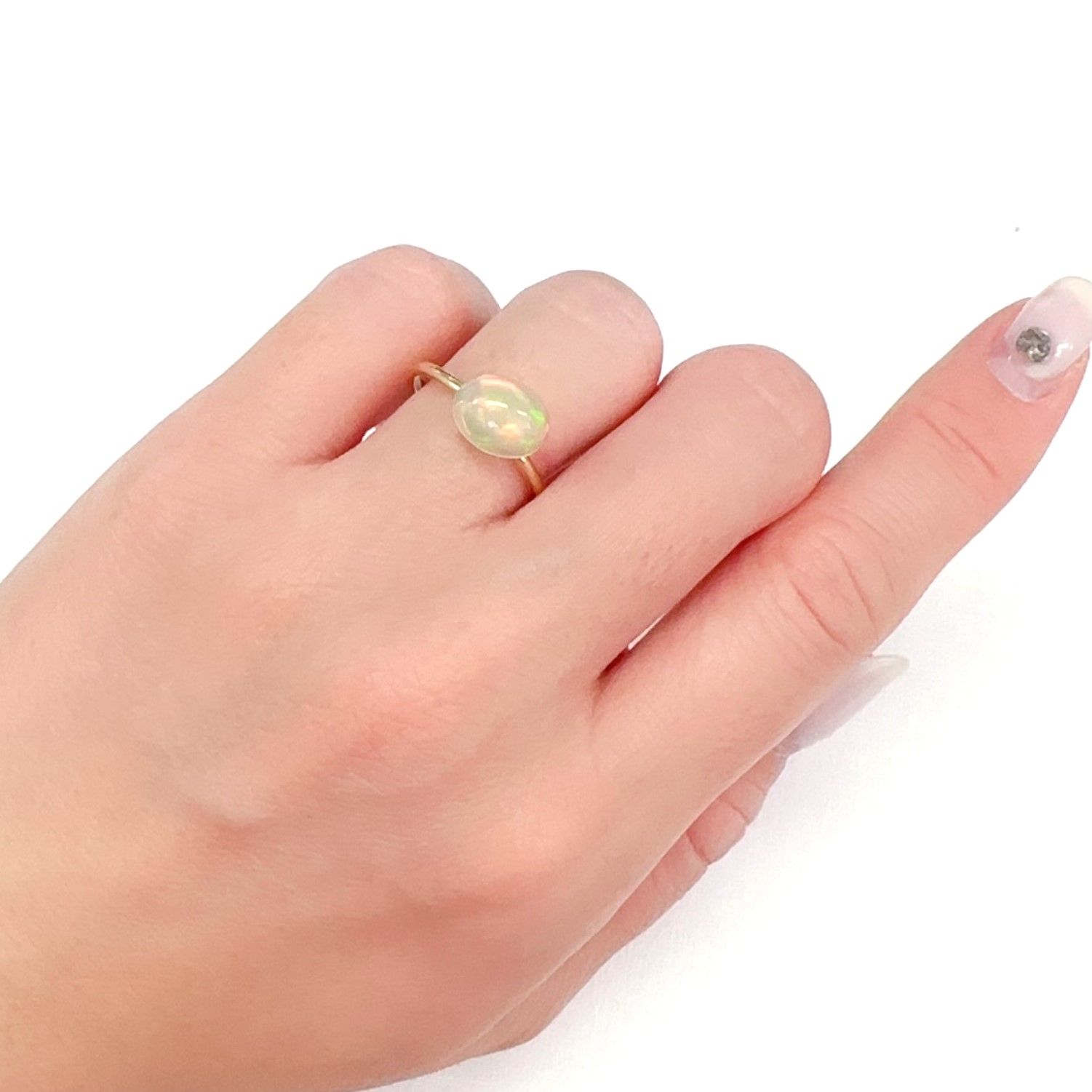 エチオピアオパール(宝石名オパール)エチオピア産 1.76ct 識別済[231224642]10.1x7.9mm前後