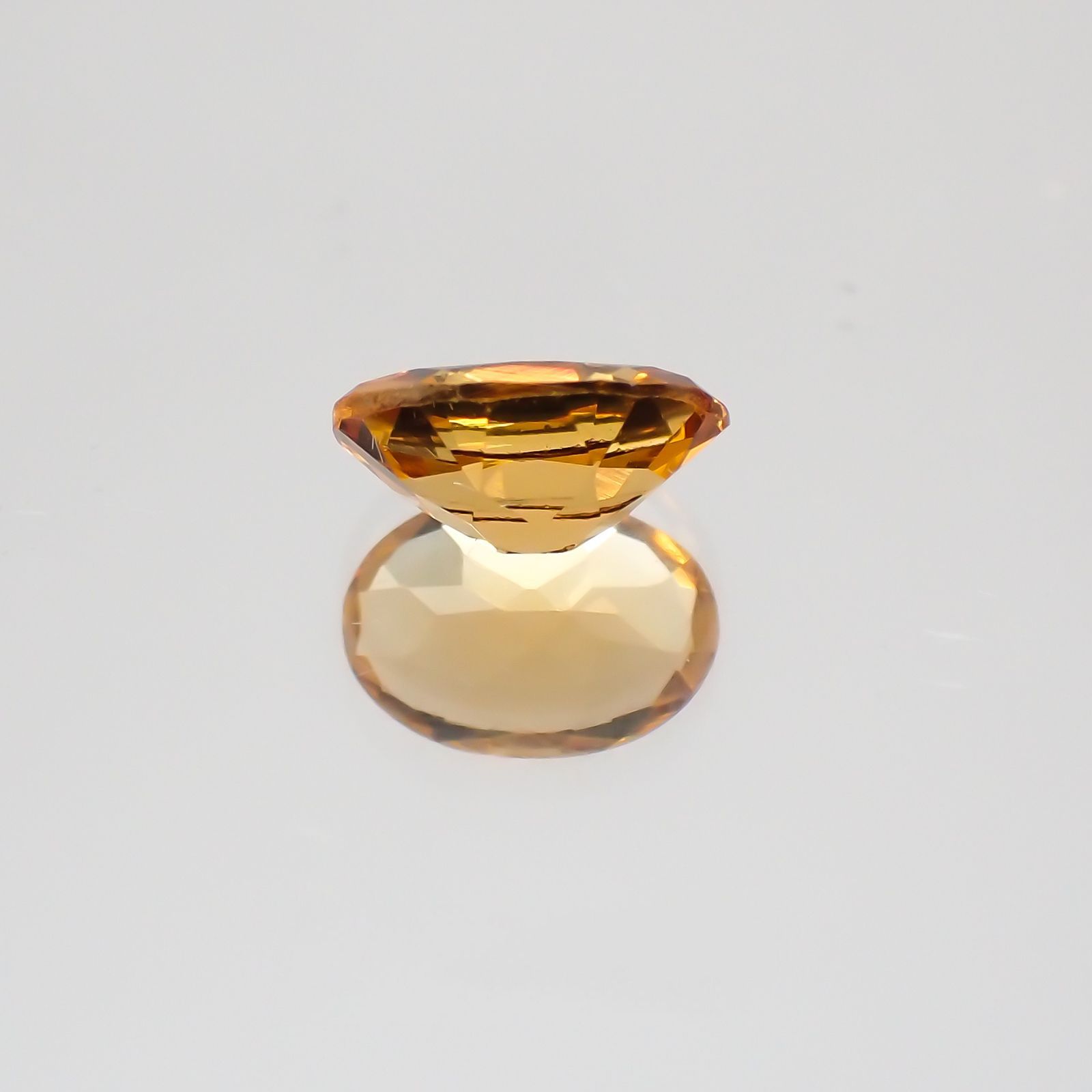 インペリアルガーネット(宝石名ヘソナイト・ガーネット)スリランカ産 0.77ct 識別済[231224371]6.9x4.7mm前後