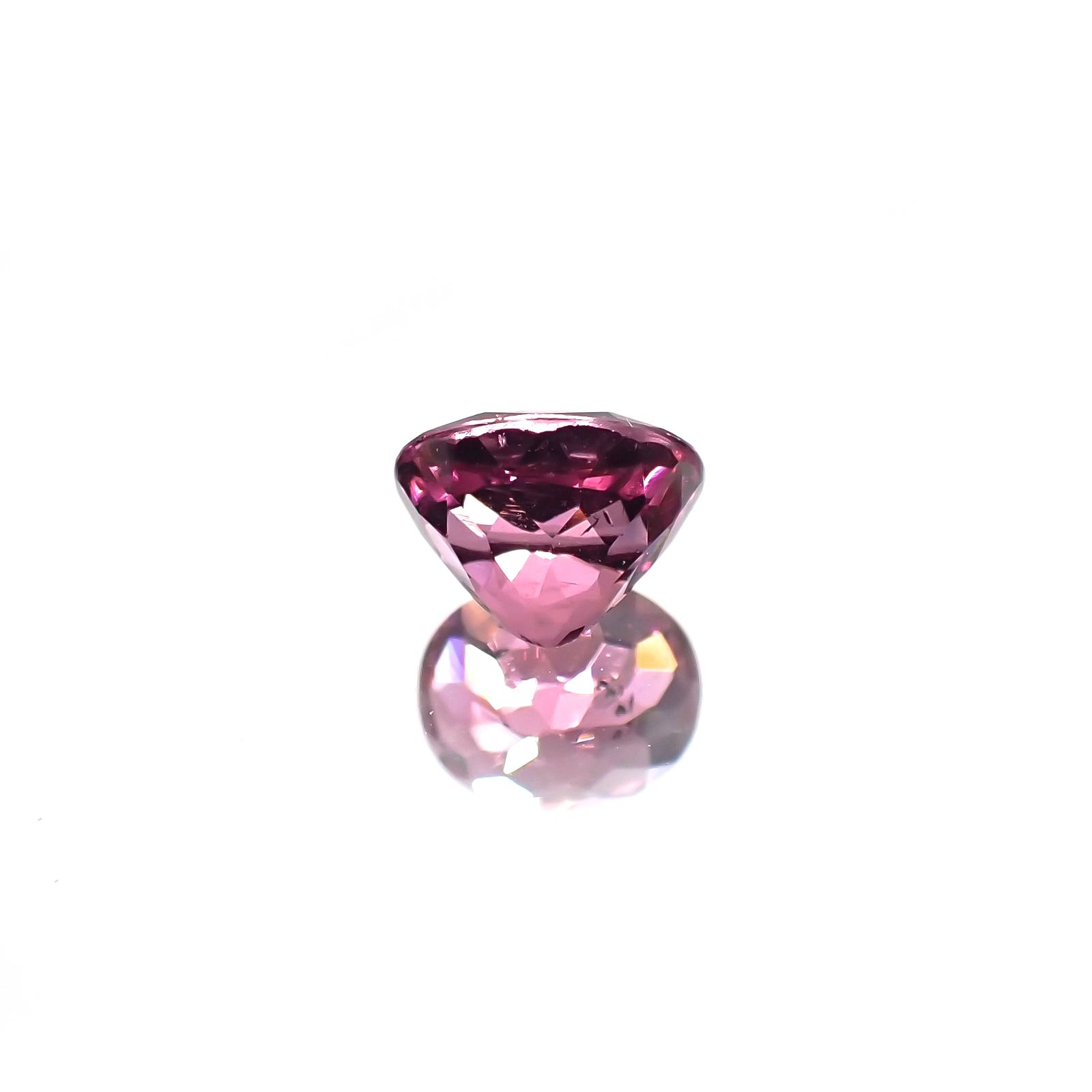 カラーシフト マラヤガーネット(宝石名ガーネット) タンザニア産 1.43ct 識別済[210711881]6.9×5.6mm前後