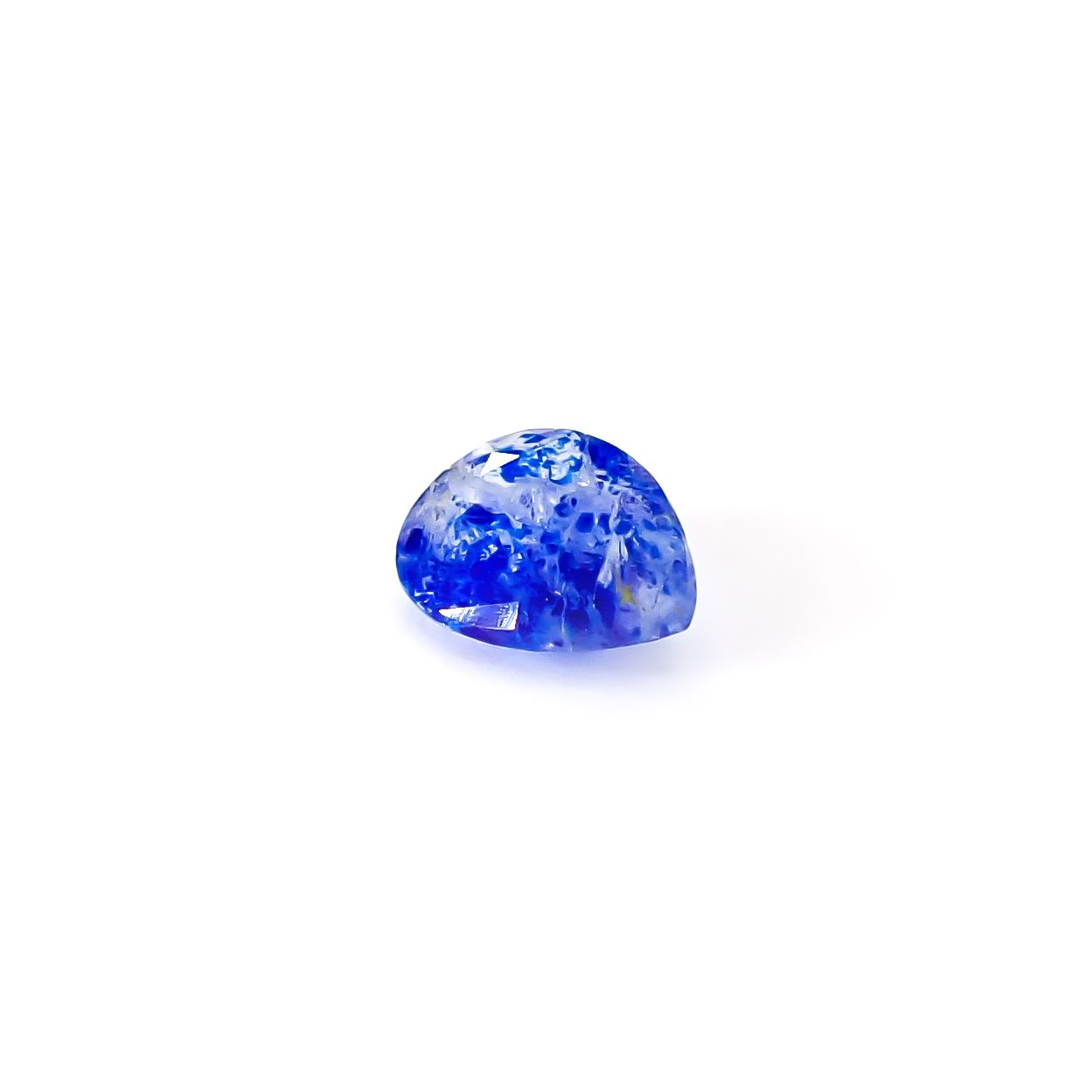 ラズライトインソーダライト フルオレッセンス アフガニスタン産 0.73ct / 8x6.2mm前後 [260431997]