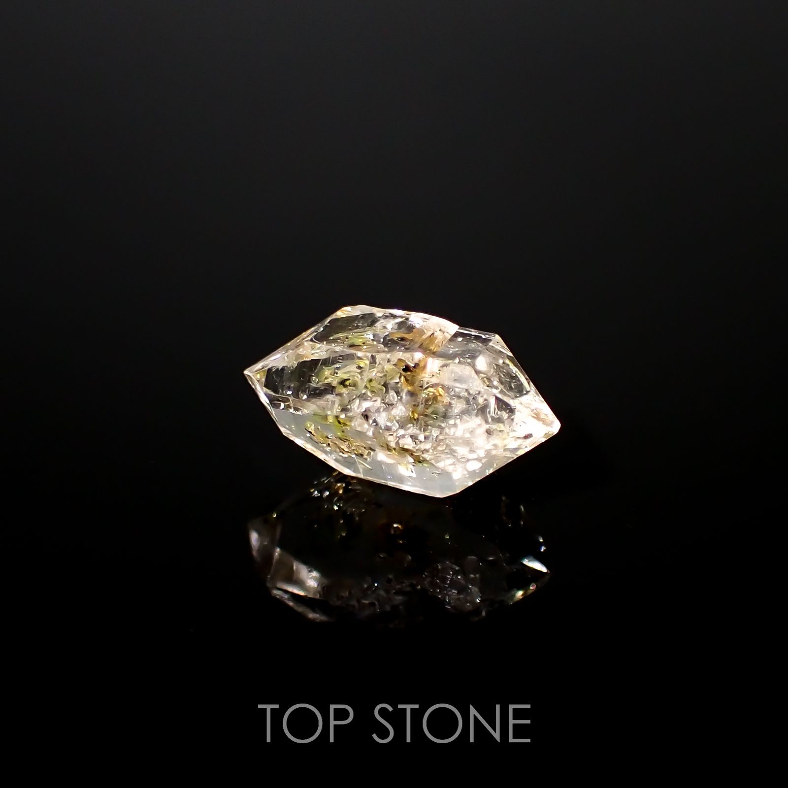 オイルインクォーツ 原石 パキスタン産 2.30ct[220616485]11.2x6.9mm前後
