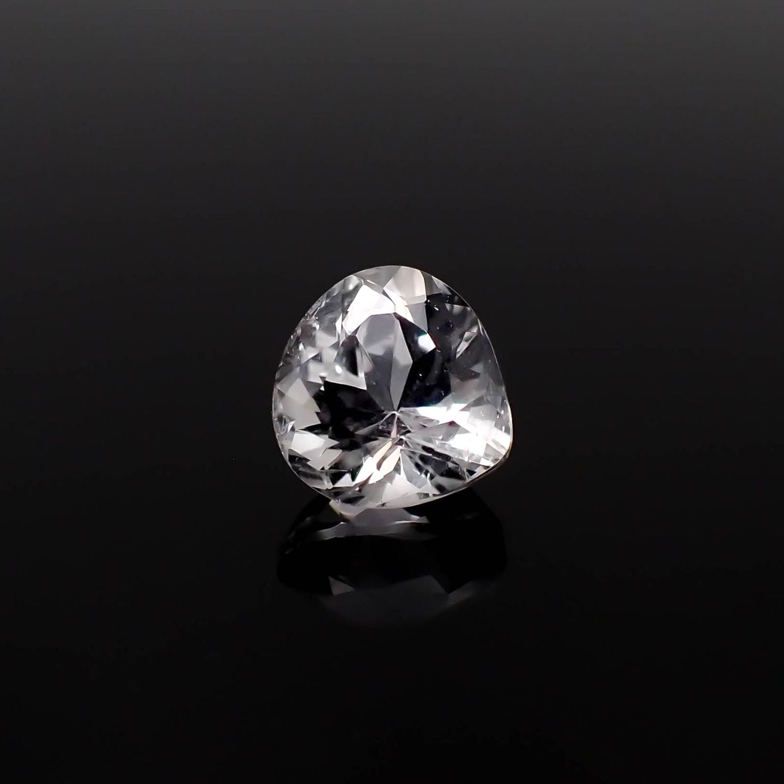 フェナカイト ブラジル産 2.13ct [240527799]7.9x7.8mm前後