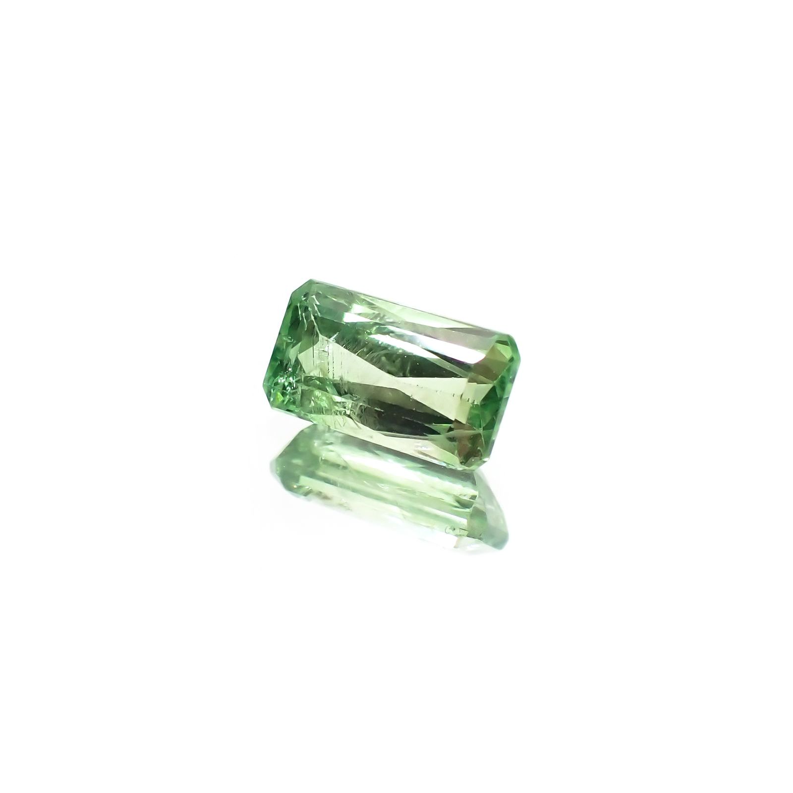 バイカラーツァボライト(宝石名グリーン グロッシュラー・ガーネット) タンザニア産 1.23ct 識別済[210711911]7.8×4.3mm前後