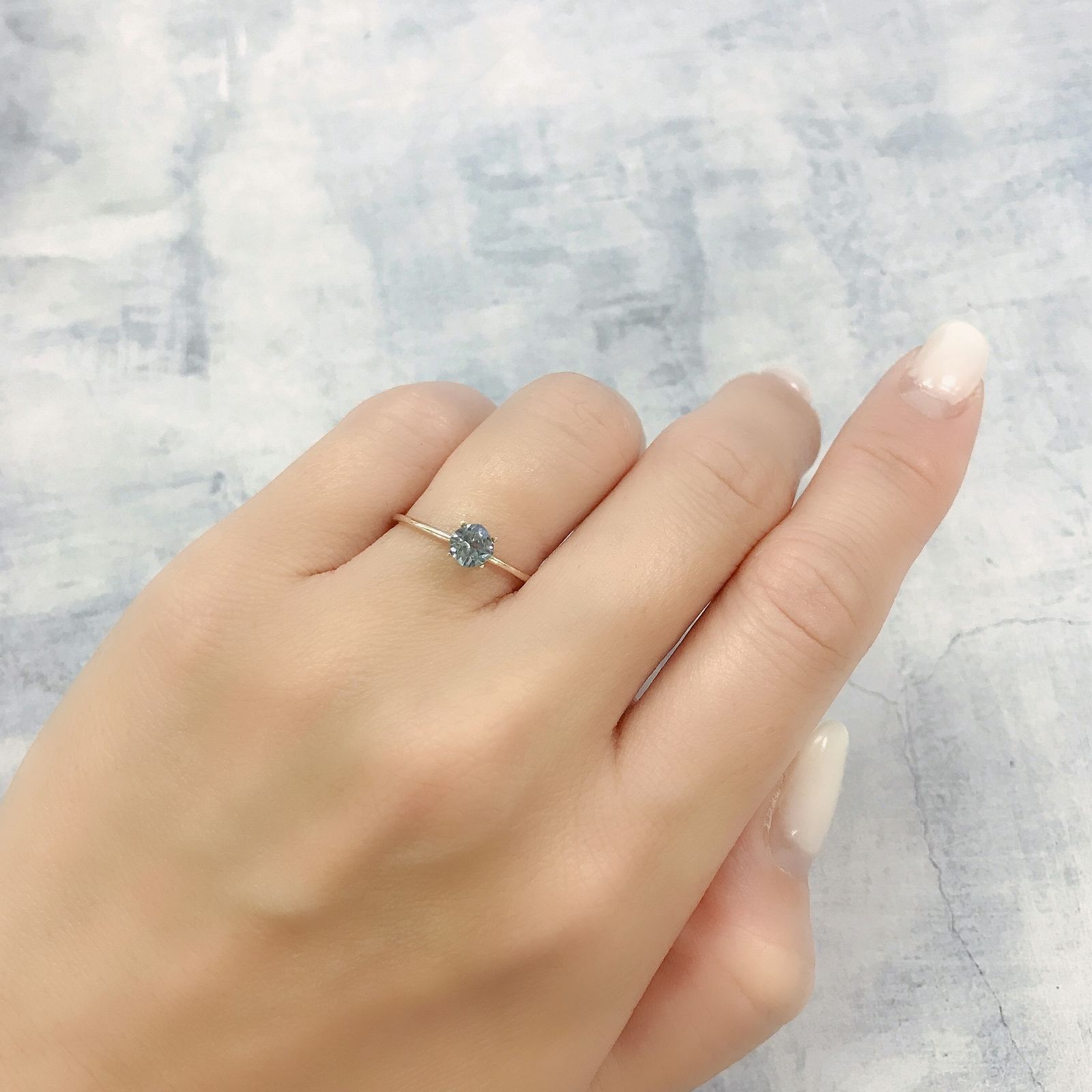 モンタナサファイア(宝石名サファイア)アメリカ・モンタナ州産 0.48ct 識別済[220616654]4.4x4.4mm前後