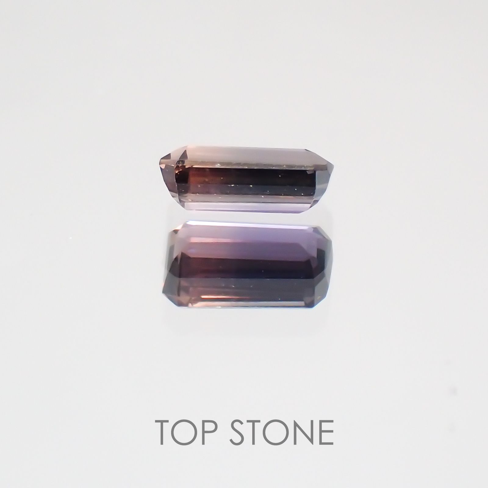 バイカラーサファイア(宝石名バイカラー・サファイア) タンザニア産 0.24ct 識別済[21029757]4.5×2.8mm前後
