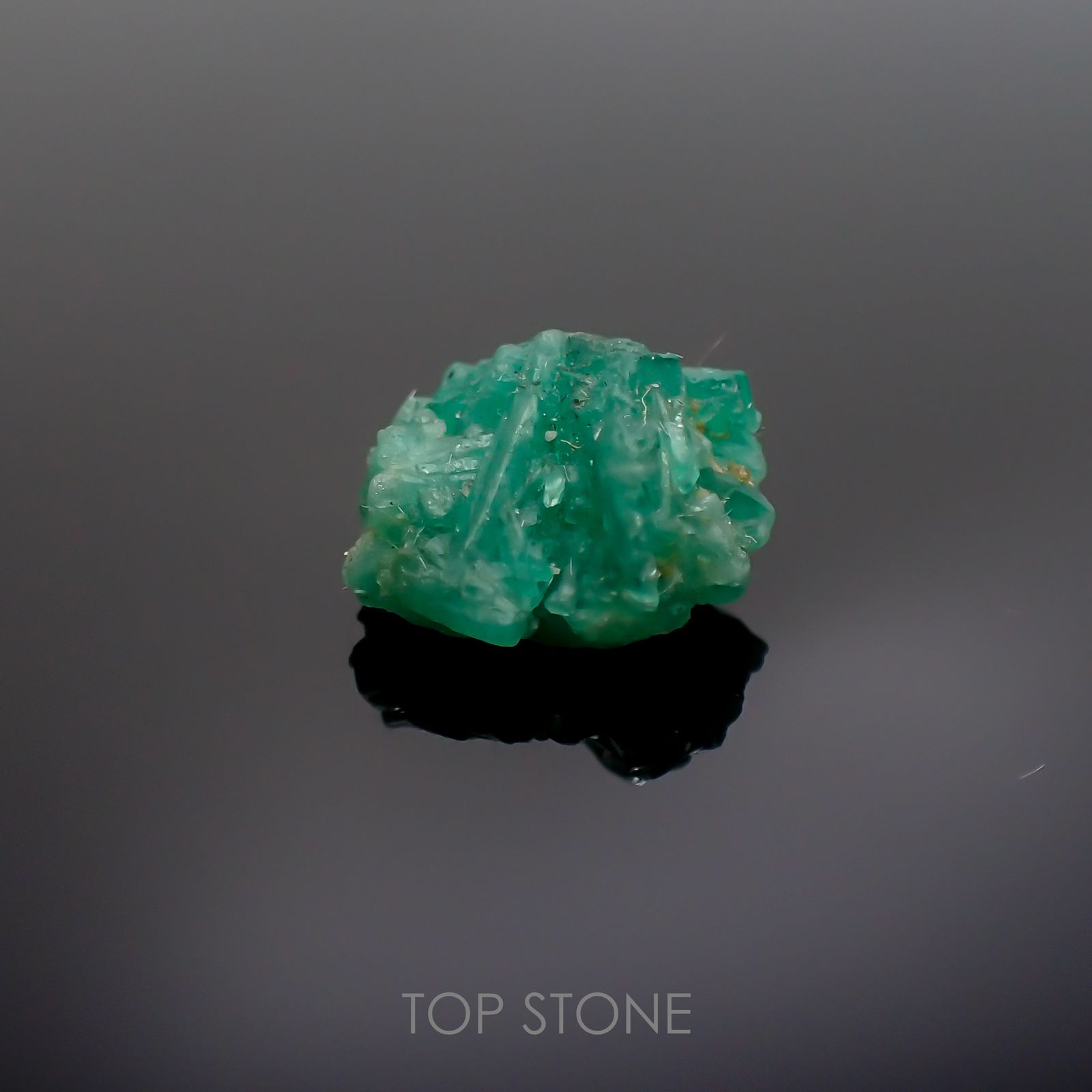 エメラルド(宝石名エメラルド) コロンビア産 原石・結晶 5.25ct 識別済[211013644]12.7×11.1mm前後