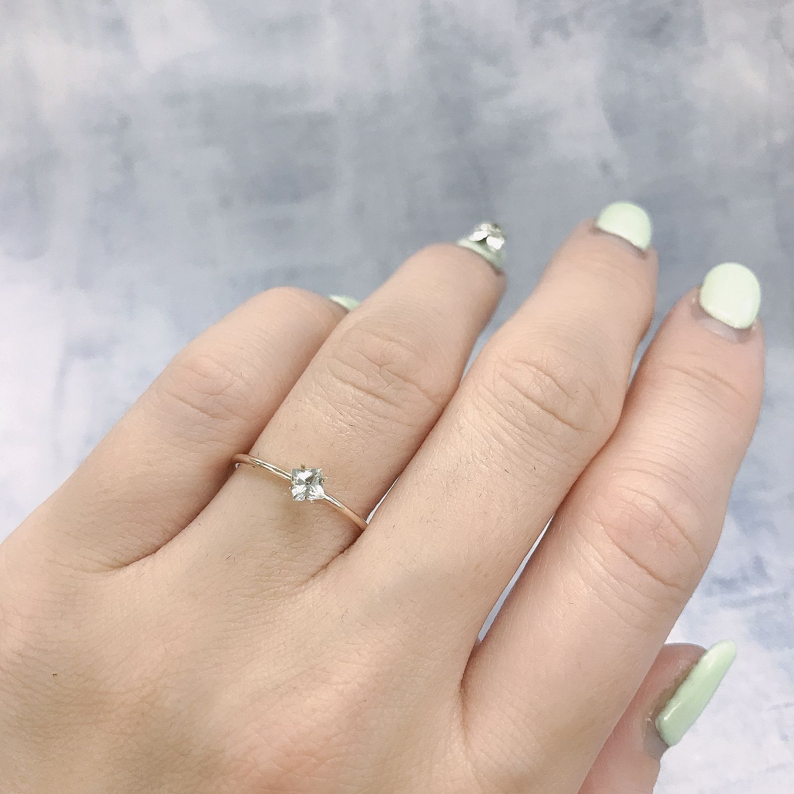 ◇プリンセスカット◇リューコガーネット(宝石名ホワイト グロッシュラー・ガーネット)ビルマ産 0.24ct 識別済[220115442]3.3x3.2mm前後