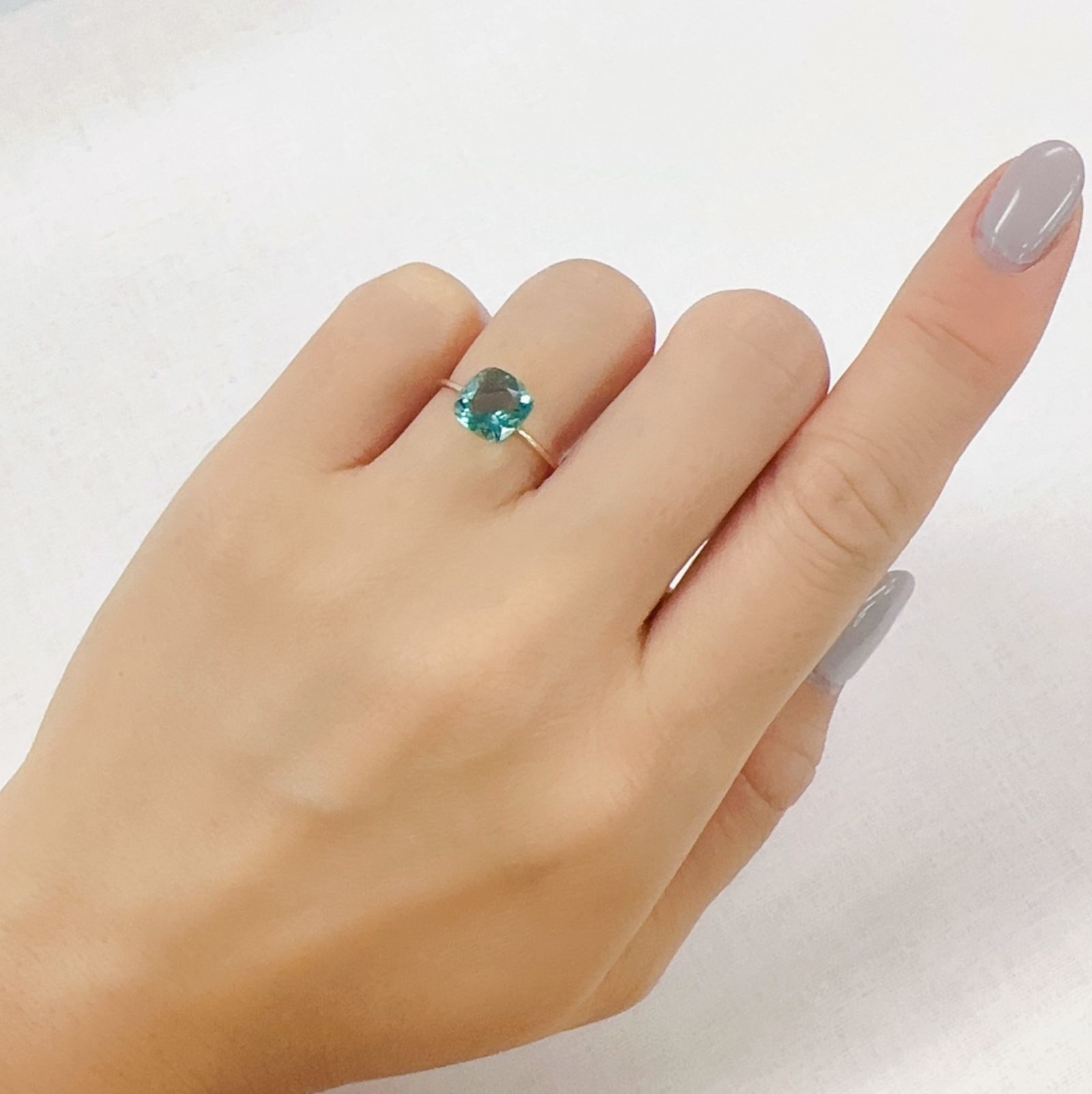 フローライト フルオレッセンス イギリス・ロジャリー鉱山産 2.03ct[230923325]7.6x7.3mm前後