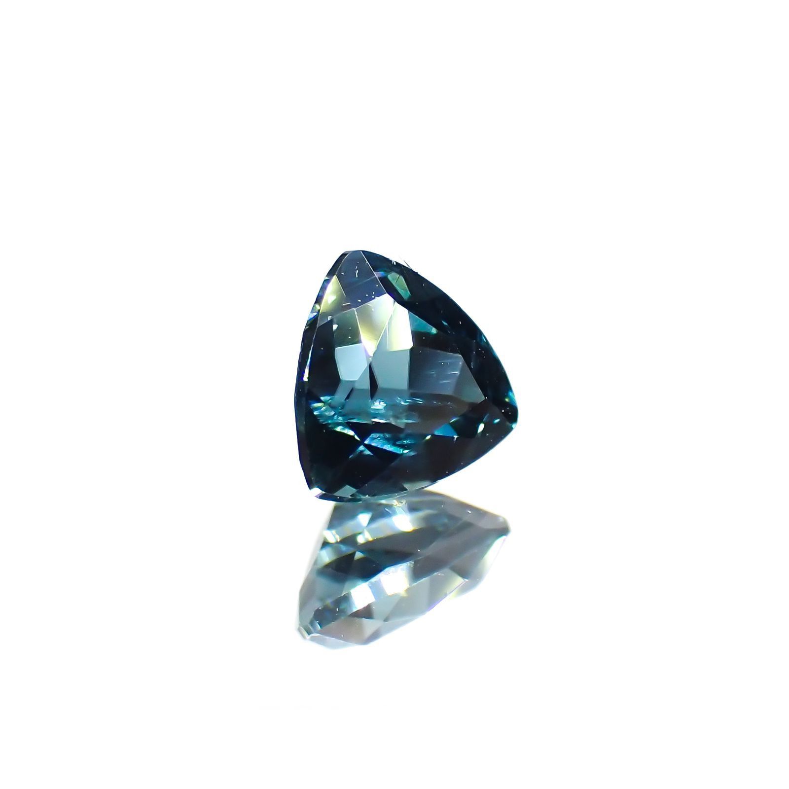 ブルートルマリン アフガニスタン産 0.43ct [250114093]4.9x4.9mm前後