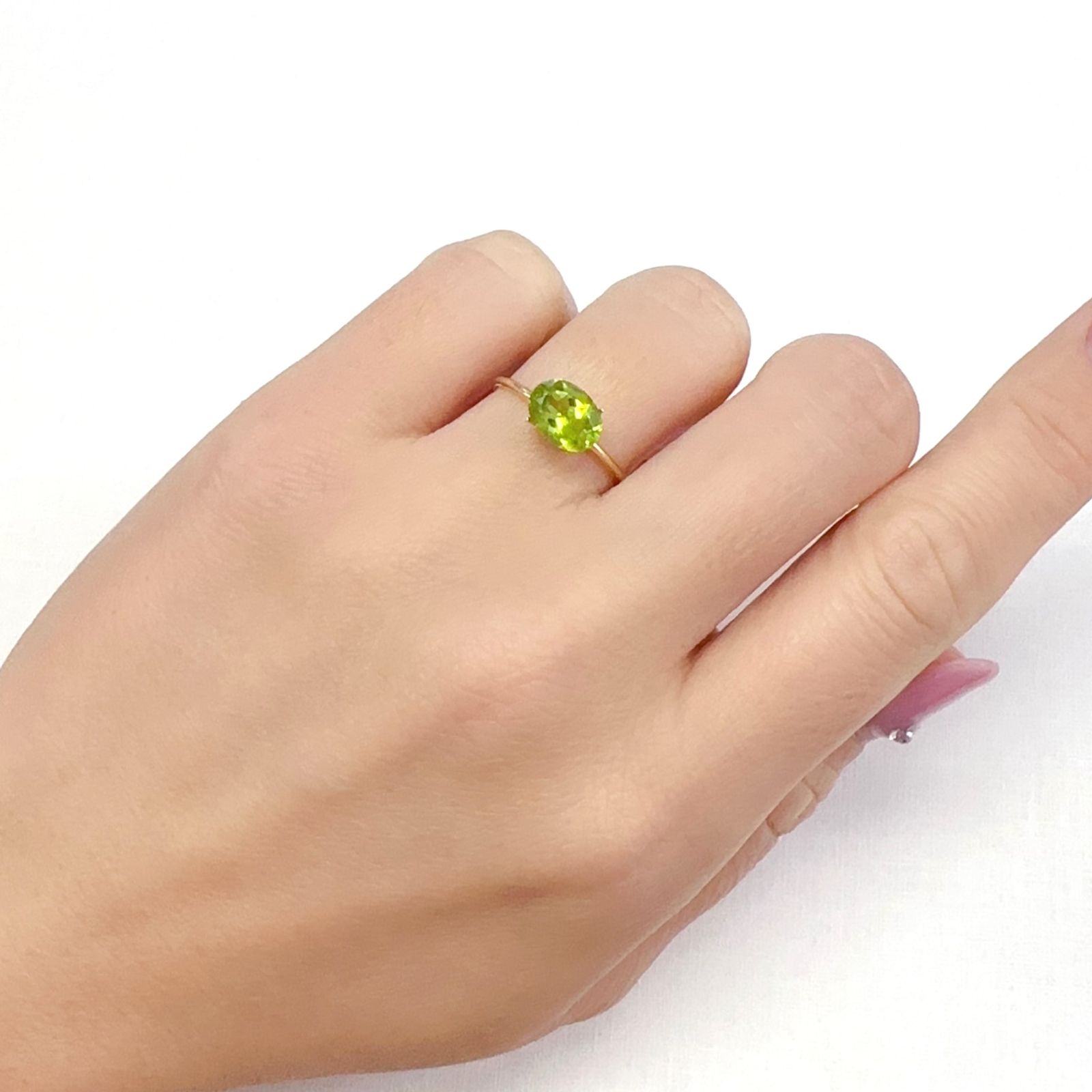 リリーパッドペリドット アメリカ・アリゾナ州産 1.55ct[231224599]8x6.1mm前後