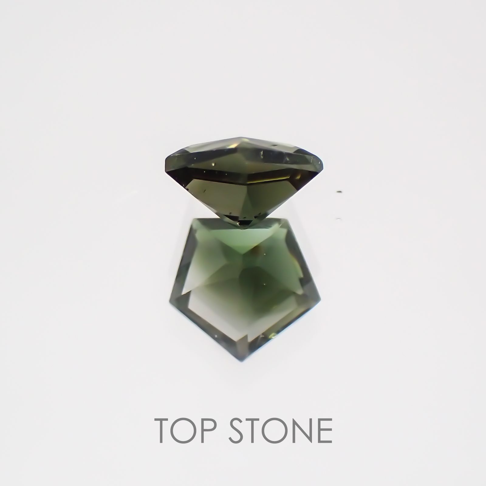 ◇ペンタゴンカット◇グリーントルマリンSA(宝石名グリーン・トルマリン) ブラジル/アフリカ産 0.22ct 識別済[21029546]4.1×4.1mm前後