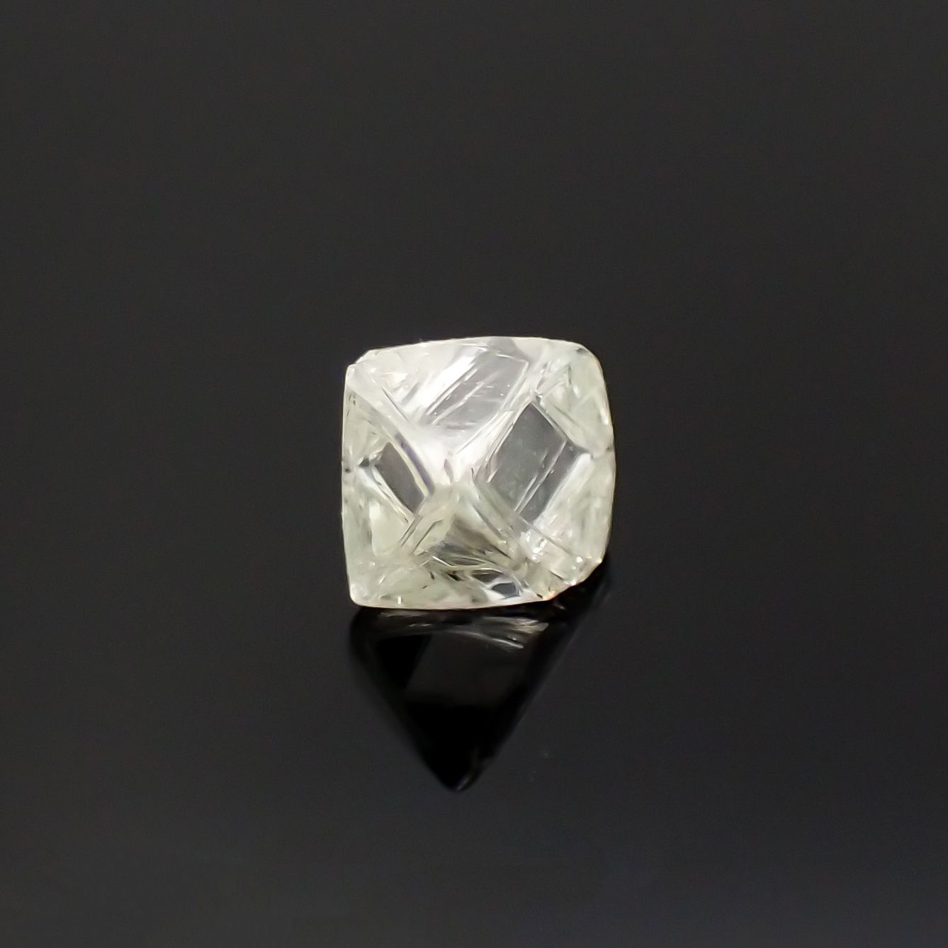 ソーヤブルダイヤモンド 原石(宝石名ダイアモンド) 0.265ct ソ付