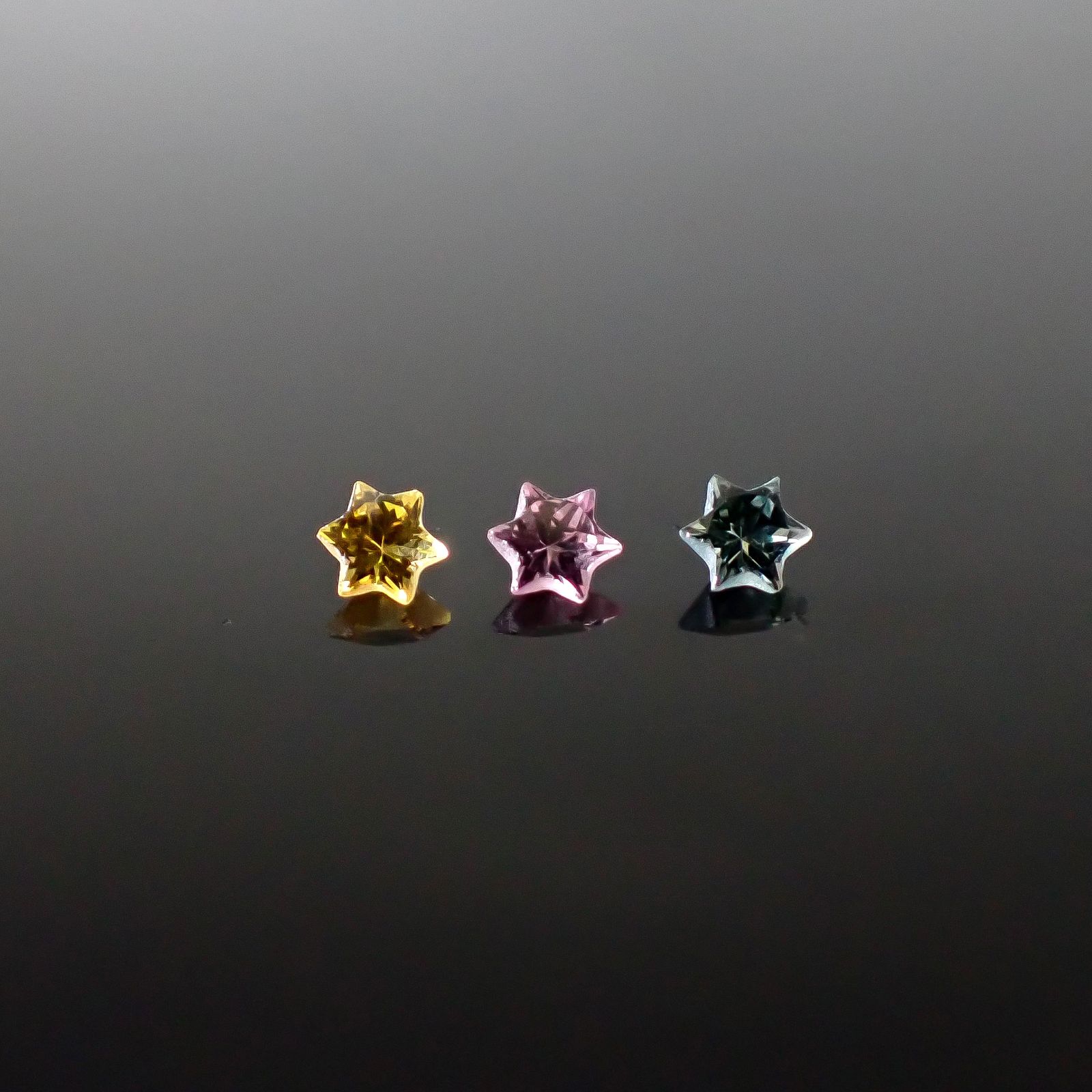 ◇カスタムカット◇サファイア カラーグラデーション3個セット スリランカ/マダガスカル産 0.32ct(3pcs合計) / 3.1-3.2x3.1-3.2mm前後 [260632323]