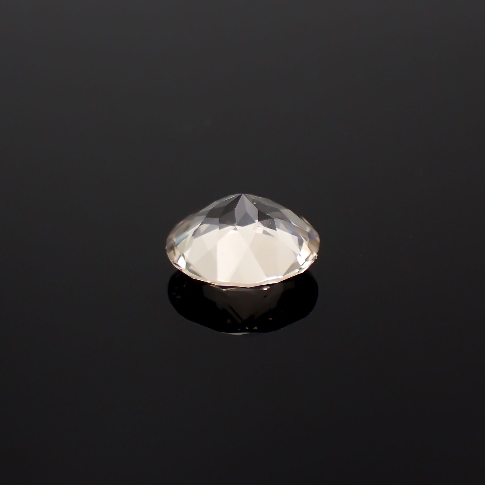含バリウム・サニディン(宝石名サニディン)ドイツ産 1.66ct 識別済[231224972]8.4x8.4mm前後