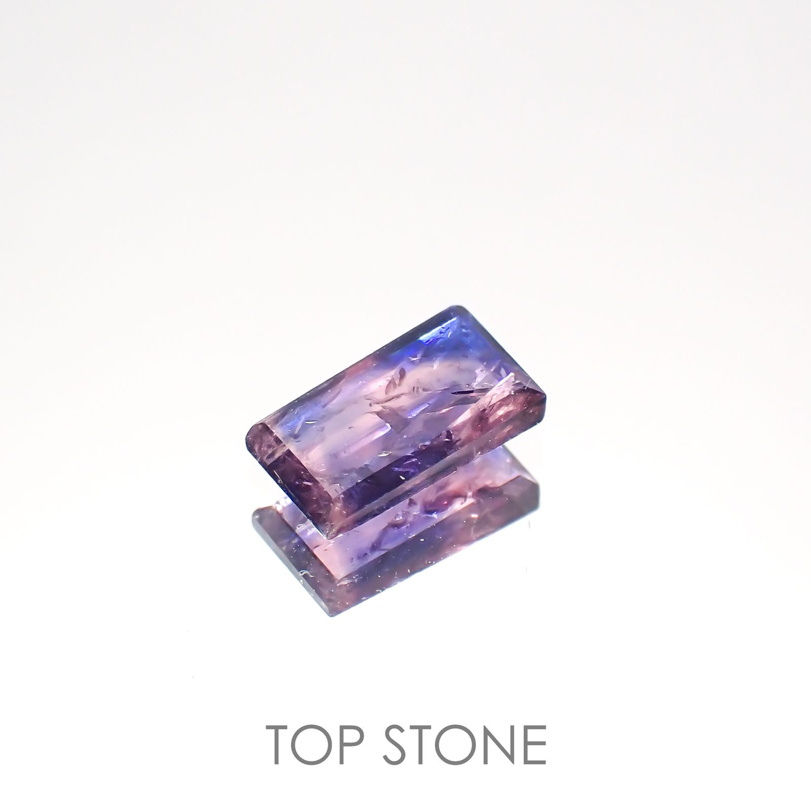 ウィンザーサファイア(宝石名サファイア)タンザニア・ウィンザー産 0.80ct 識別済[220115380]7x3.9mm前後