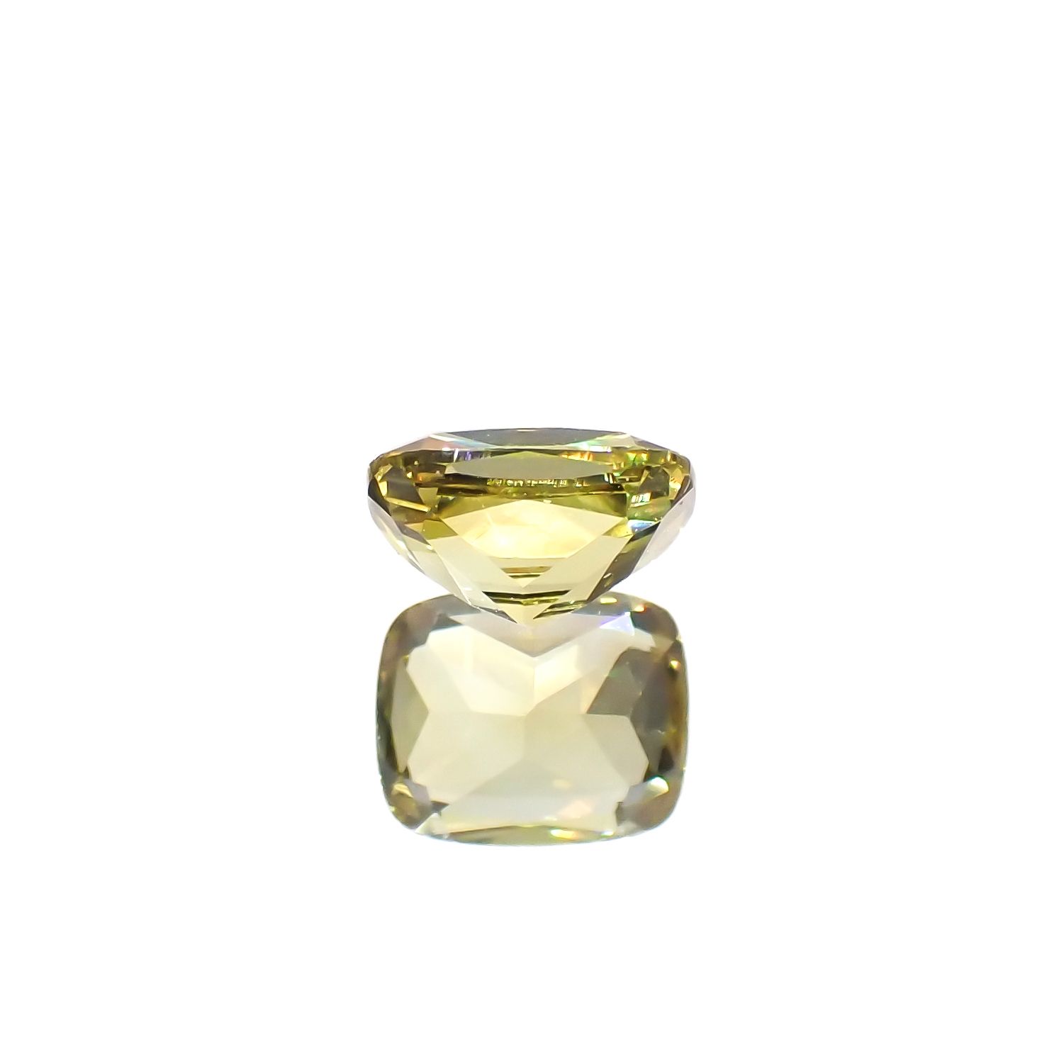 マリガーネット(宝石名グロッシュラー アンドラダイト・ガーネット)マリ共和国産 0.61ct 識別済[231124334]5.4x4.3mm前後