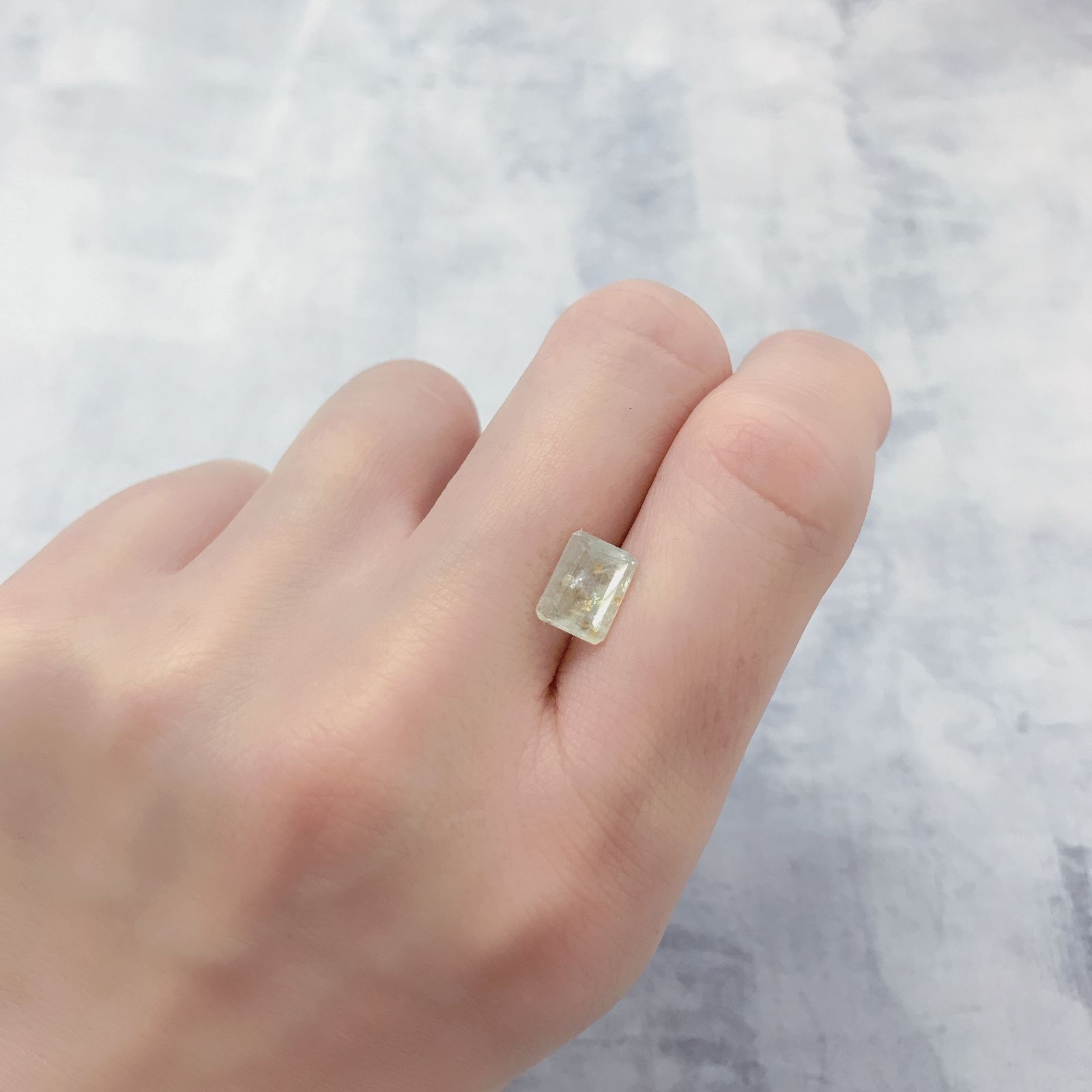 オーロラアクアマリン ブラジル産 1.79ct[220114404]8.4x6.3mm前後
