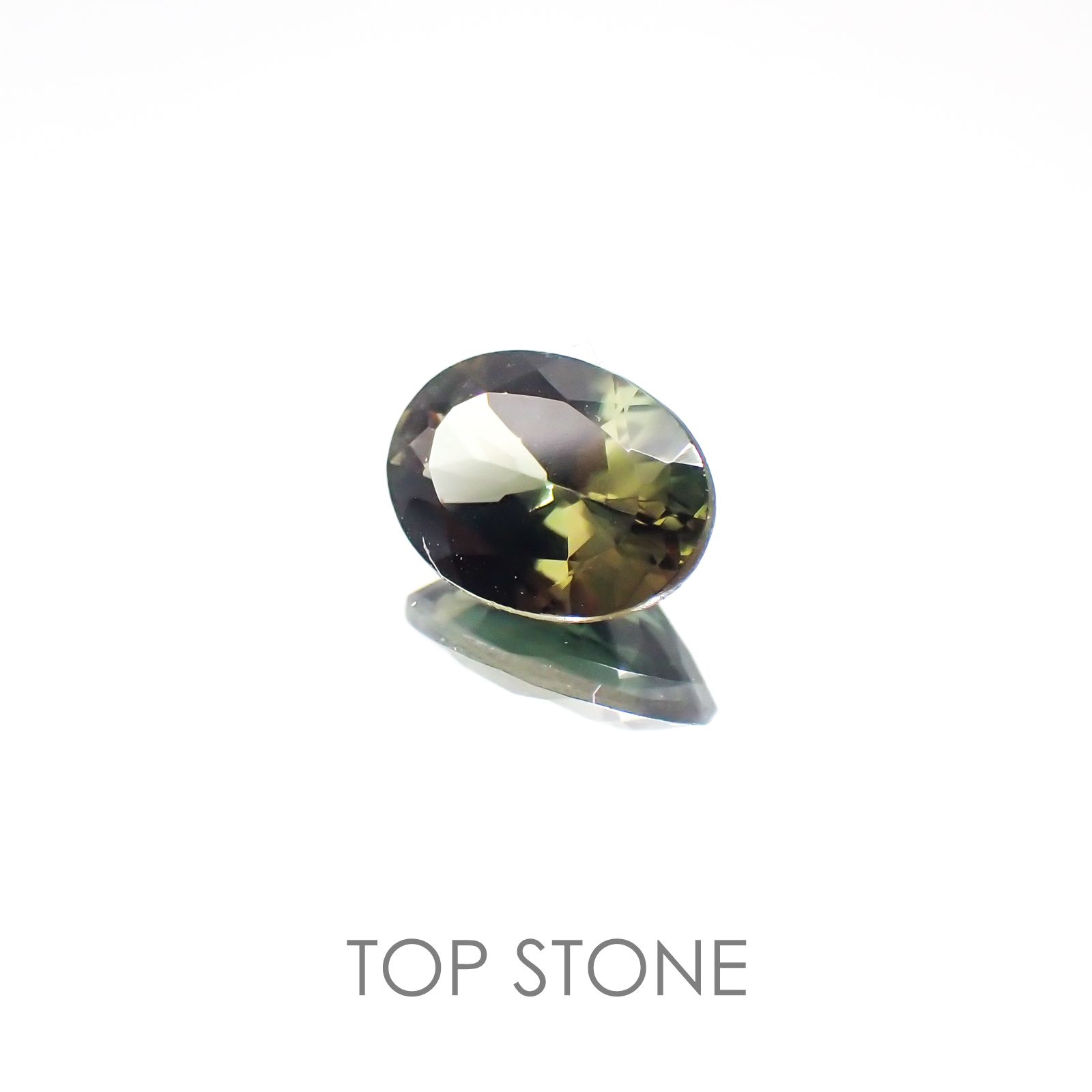 コーネルピン(宝石名コーネルピン) スリランカ産 0.77ct 識別済[20117486]7.1×5.1mm前後
