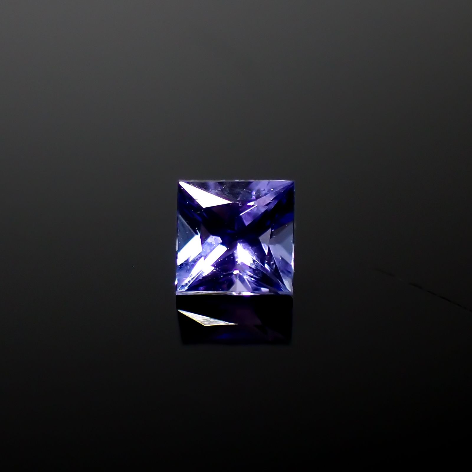 ◇プリンセスカット◇タンザナイト タンザニア産 0.43ct[240427142]4.2x4.1mm前後