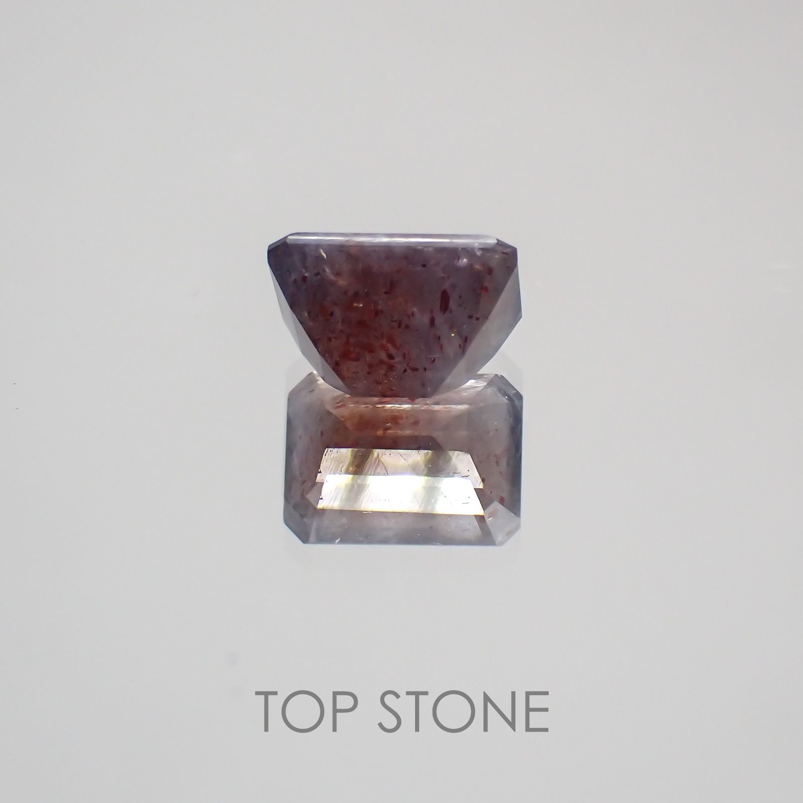 ブラッドショットアイオライト インド産 ルース 1ct[210310448]7×5mm前後