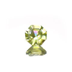 ◇オクタゴンカット◇スフェーン(宝石名スフェーン)マダガスカル産 識別済 0.63ct / 5.1x5.1mm前後 [231224749]