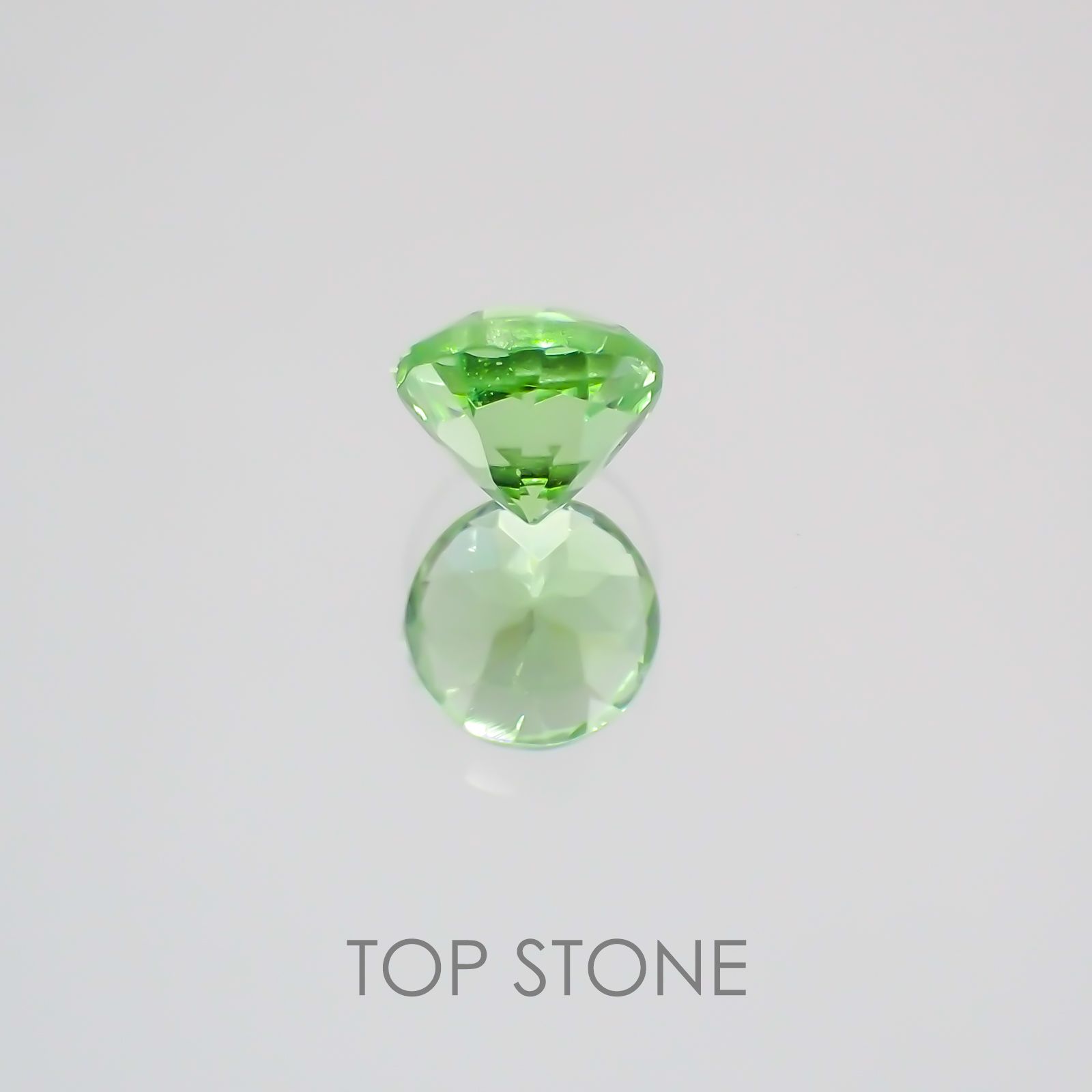 ミントガーネット タンザニア産 ルース 0.35ct[210610007]3.9×3.8mm前後