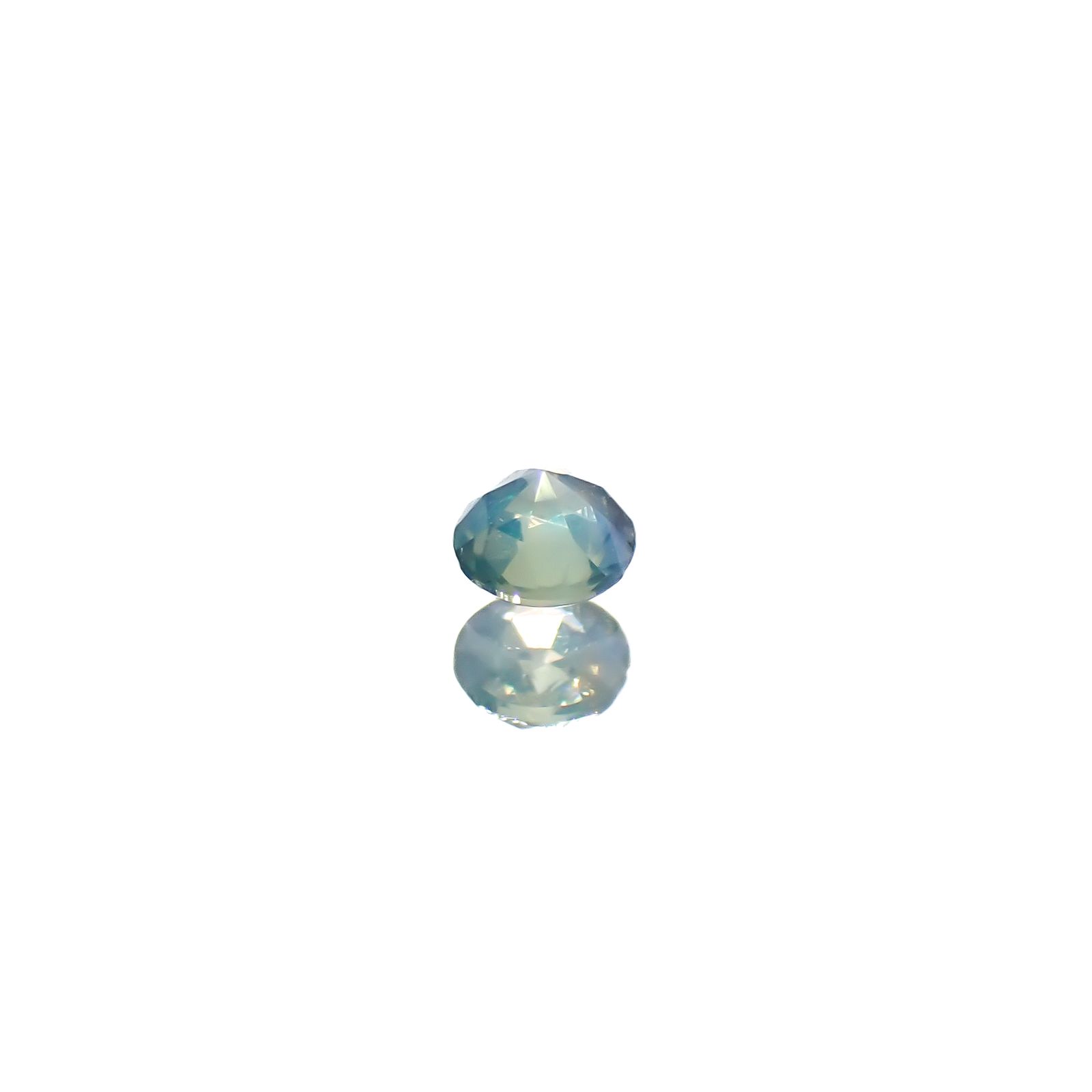 アレキサンドライトキャッツアイ ブラジル産/EmeraldMains社製 0.042ct[240527601]2.1x2.1mm前後