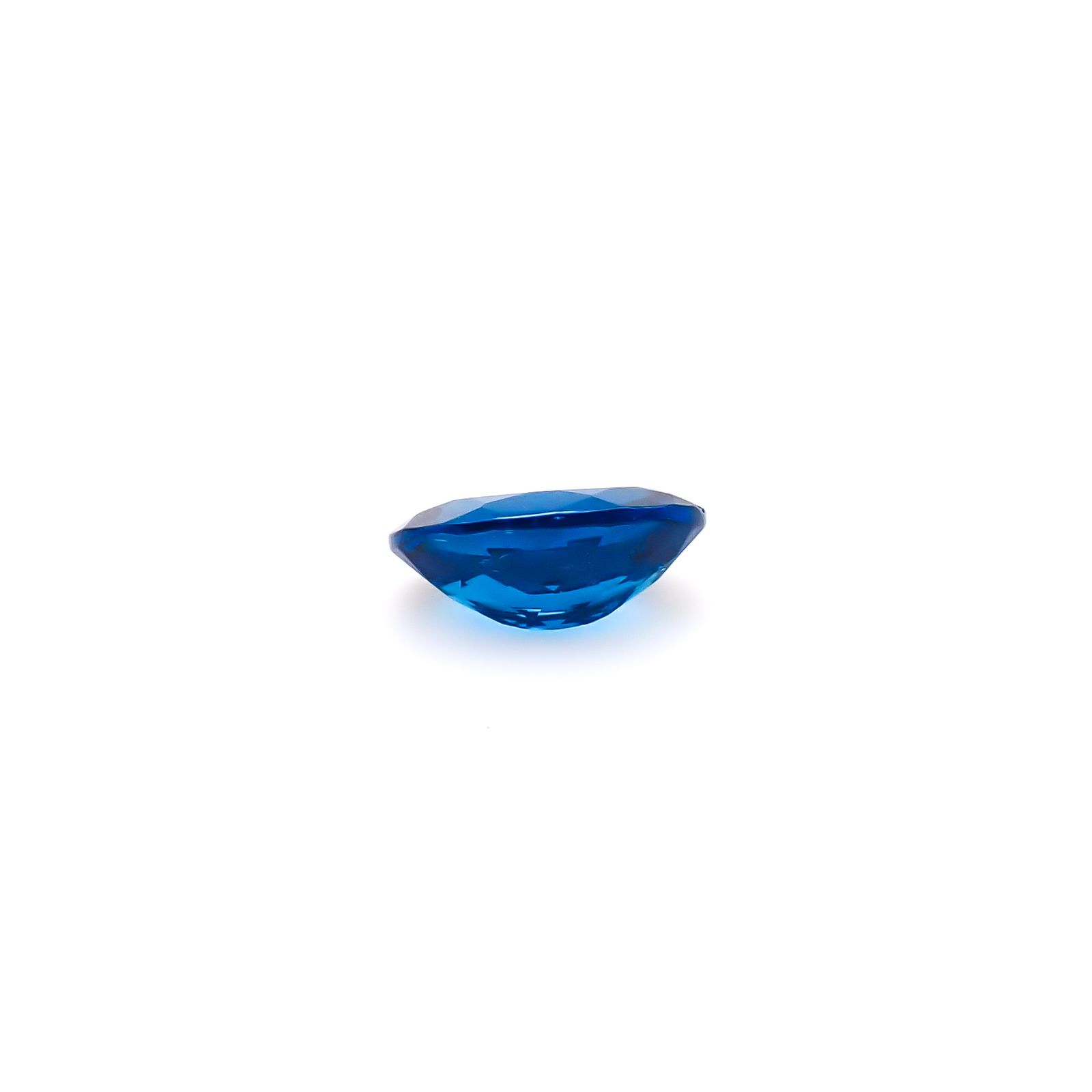 ディープブルーアパタイト マダガスカル産 0.72ct / 7.1x5.1mm前後 [260732596]