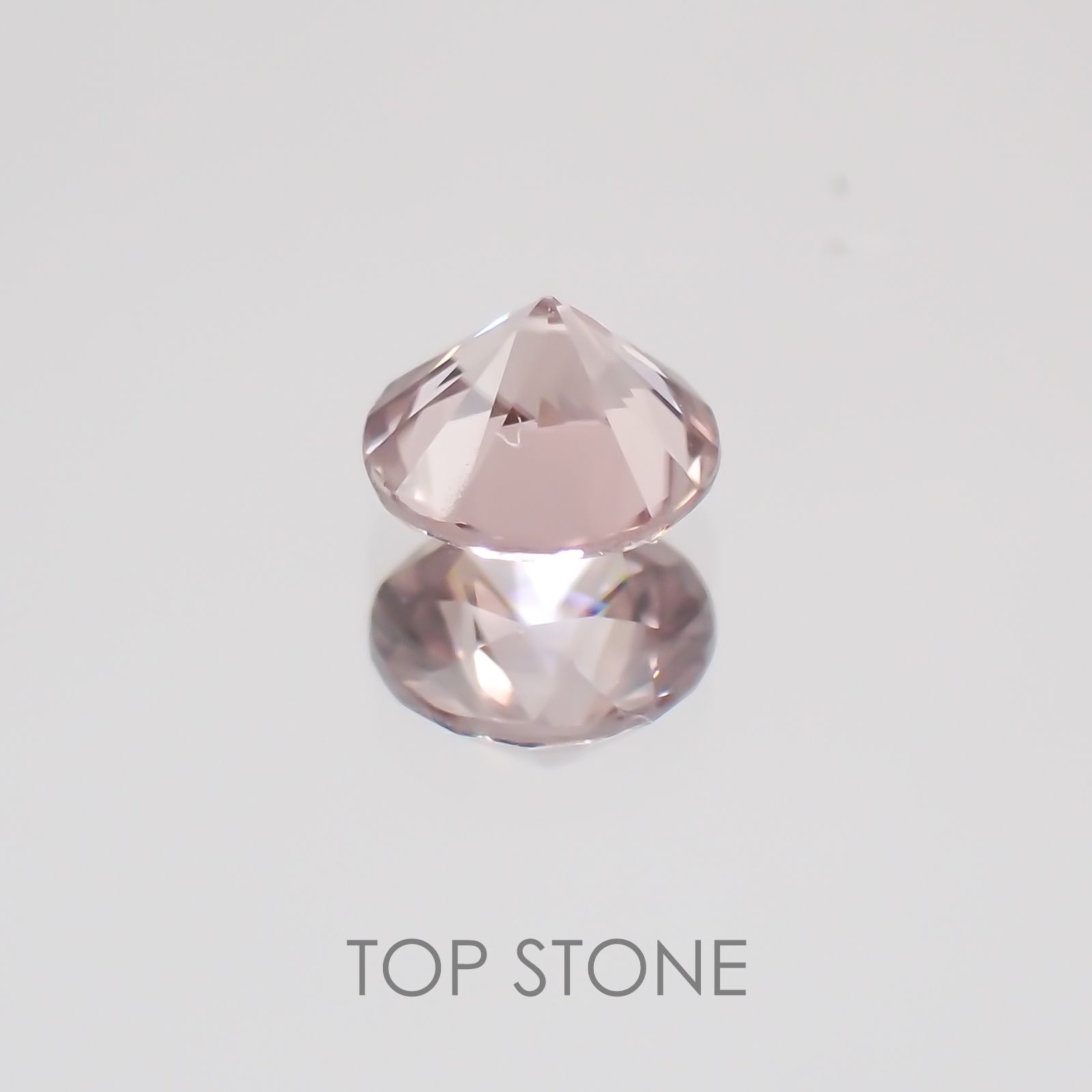 マラヤガーネット タンザニア産 ルース 0.38ct[21049373]4.1×4.1mm前後