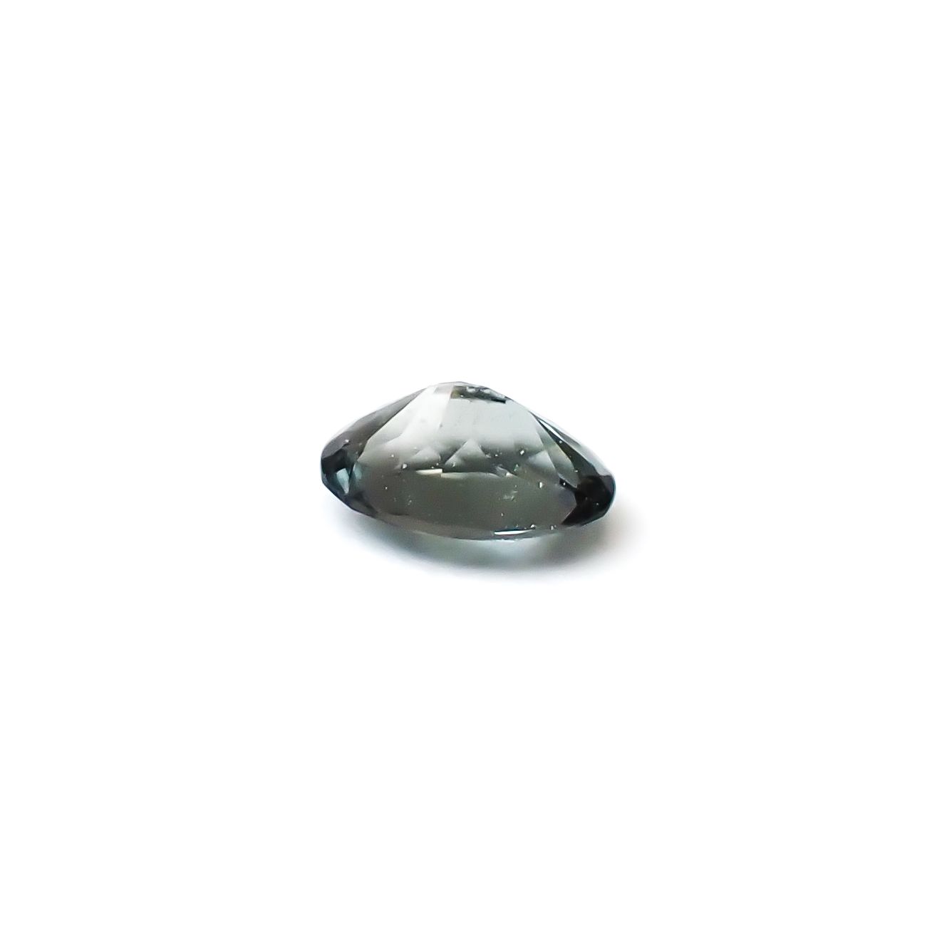 サファリン スリランカ産 0.11ct / 3.6x2.6mm前後 [260432062]