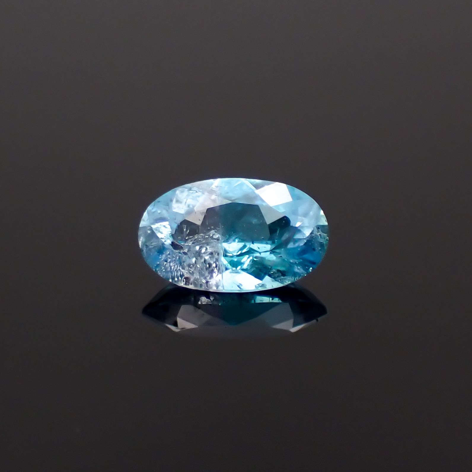 バイカラーパライバトルマリン(宝石名トルマリン/別名パライバ・トルマリン)ブラジル産 0.34ct GIA鑑付[231023683]5.93x3.62mm前後
