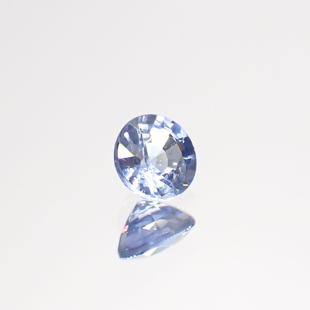 アイスブルーサファイア(宝石名サファイア)スリランカ/マダガスカル産 0.43ct 識別済[220515963]4.4x4.4mm前後