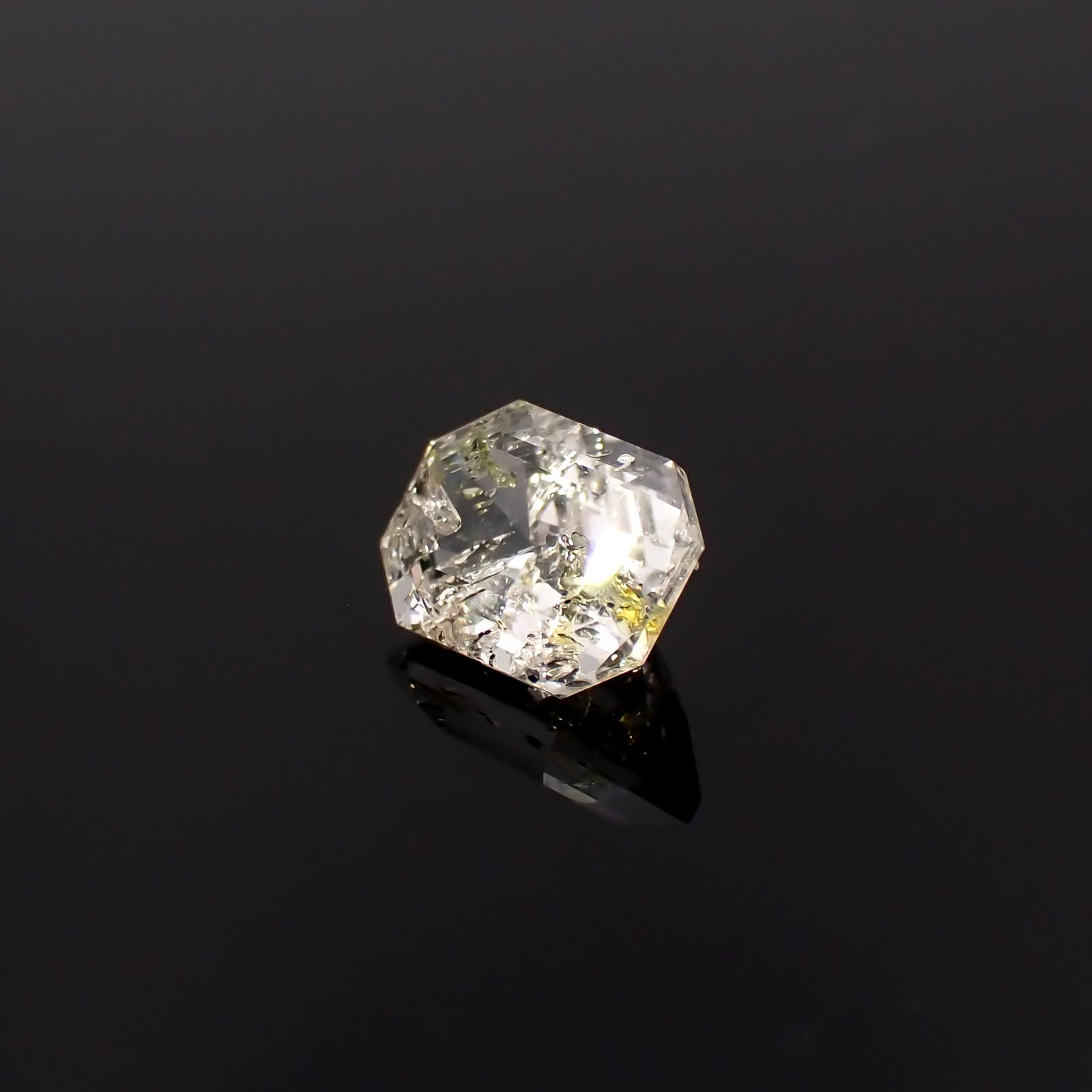 ◇カスタム・オクタゴンカット◇オイルインクォーツ パキスタン産 0.44ct [231224723]5.4x4.1mm前後