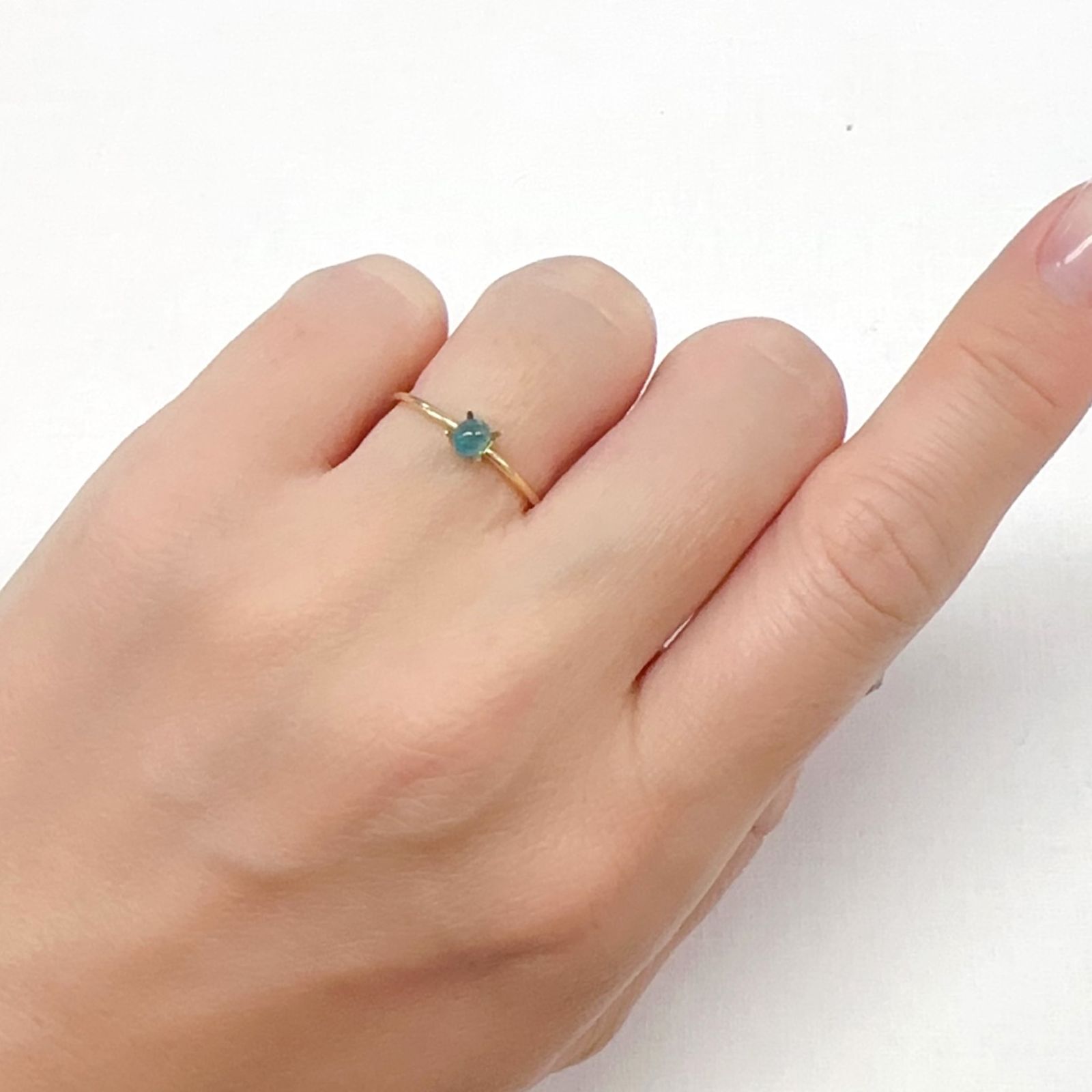 アウイナイト フルオレッセンス アフガニスタン産 0.16ct[240326760]4x3.2mm前後