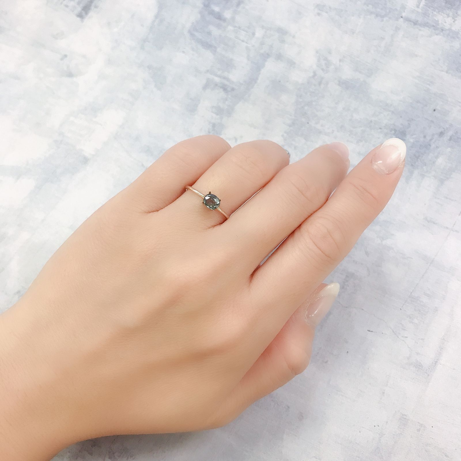 カラーチェンジガーネット アレキタイプ(宝石名ガーネット)マダガスカル・ベキリー産 0.65ct 識別済[220716952]5.3x4.4mm前後