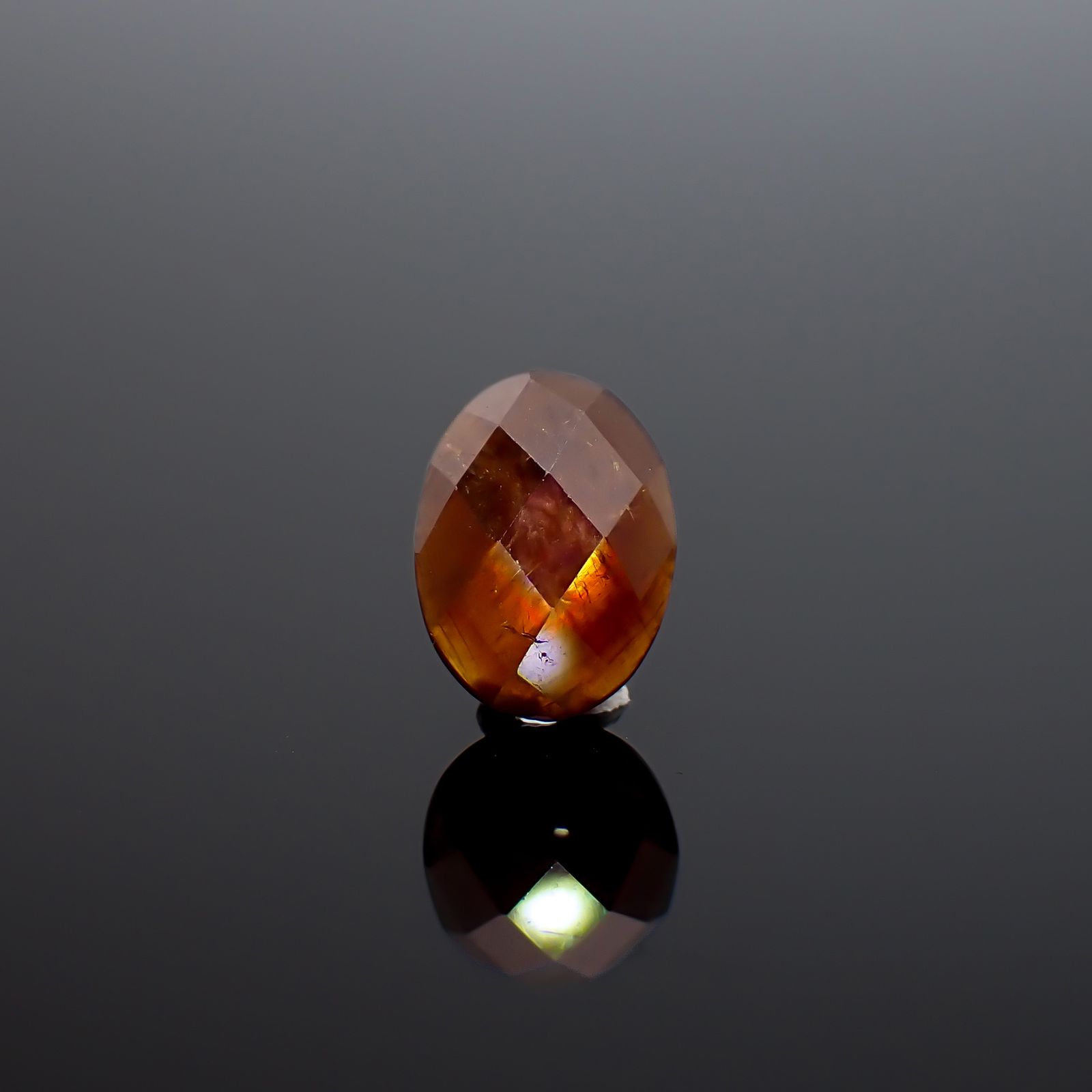 ◇チェッカーカット◇レインボーガーネット 日本・奈良県産 2.44ct / 9.7x7.3mm前後 [260932918]