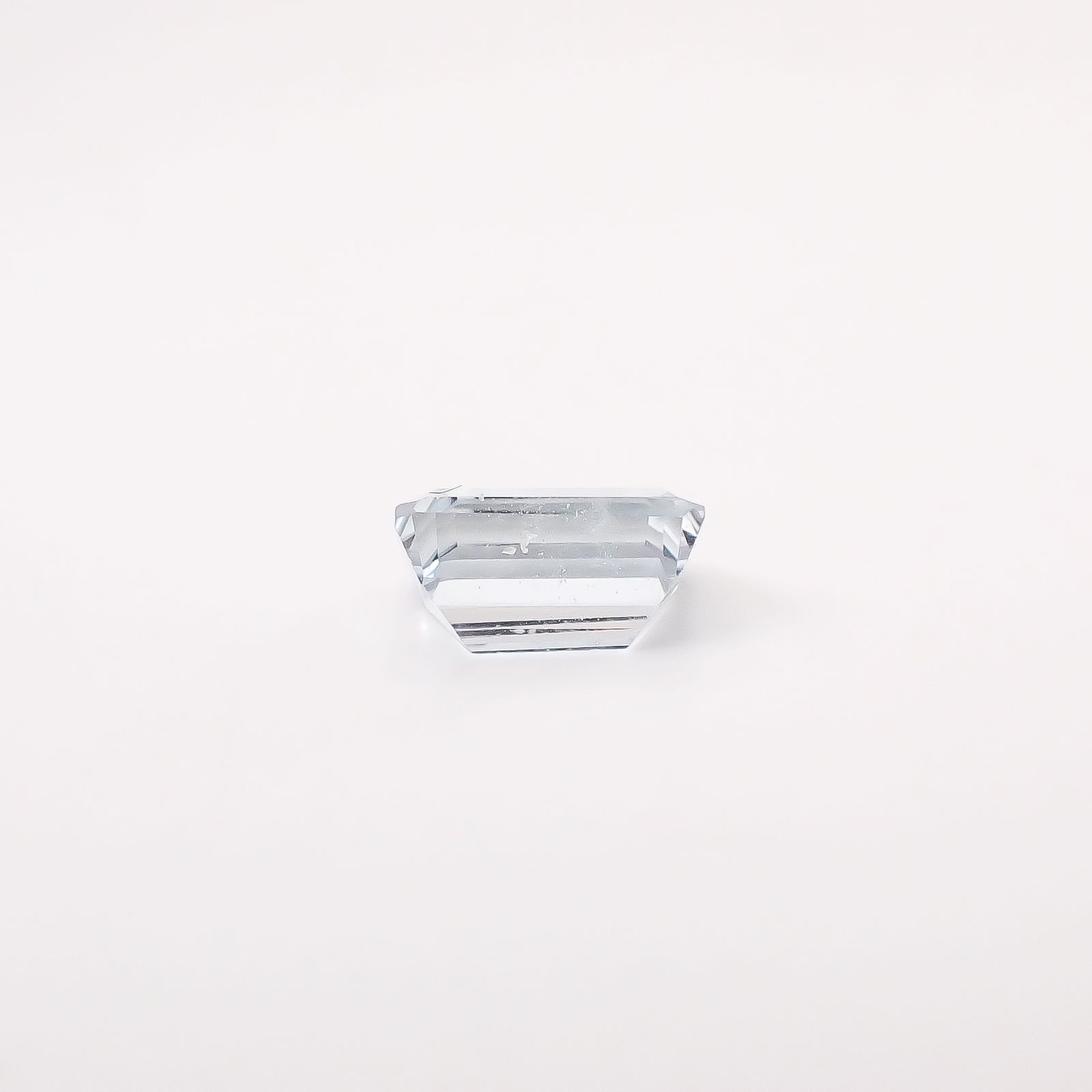 バイカラートパーズ 非加熱 ブラジル産 3.05ct / 9x7.2mm前後 [260331799]