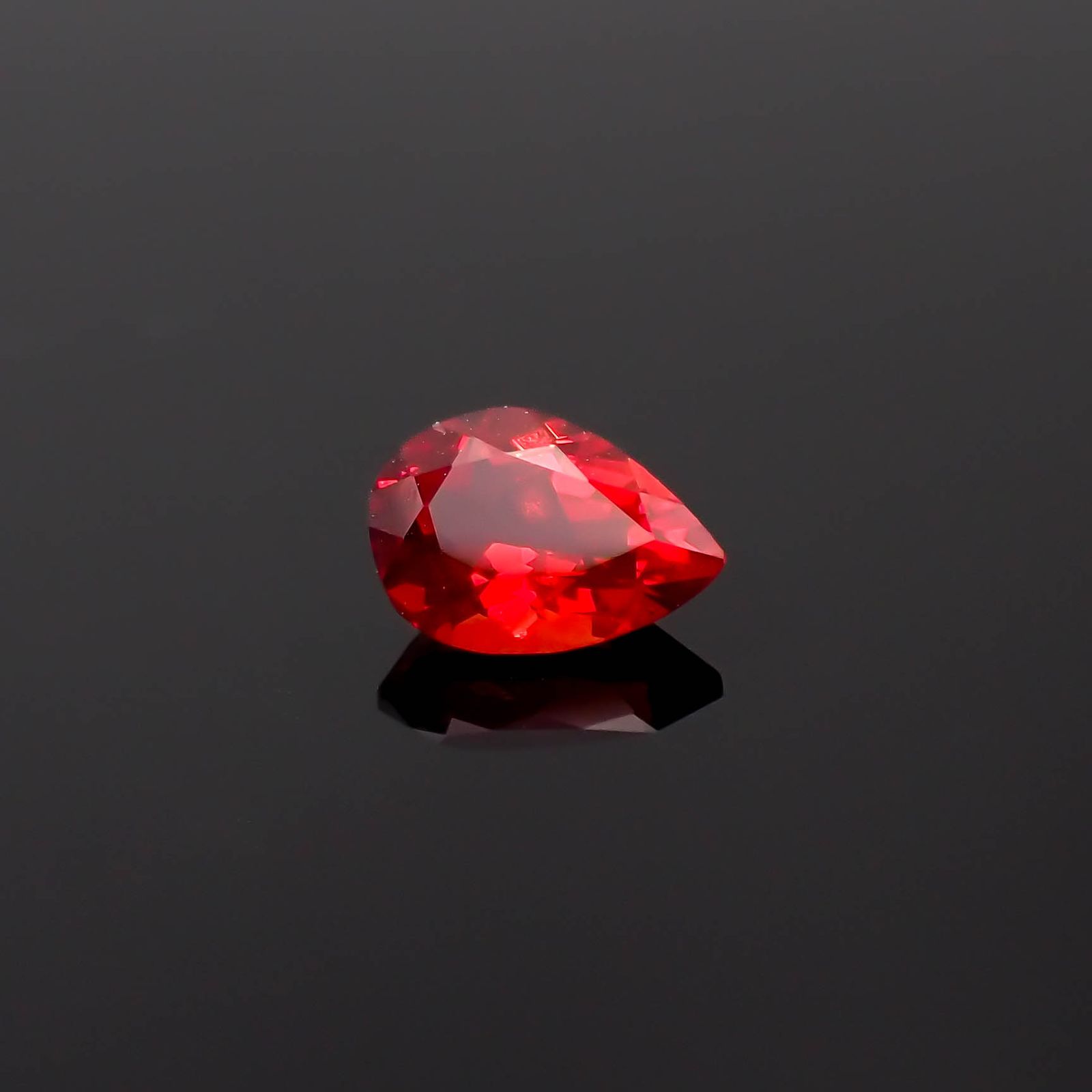アンデシン(宝石名アンデシン/ラブラドライト)チベット産 0.55ct 識別済[240125604]6.9x4.9mm前後