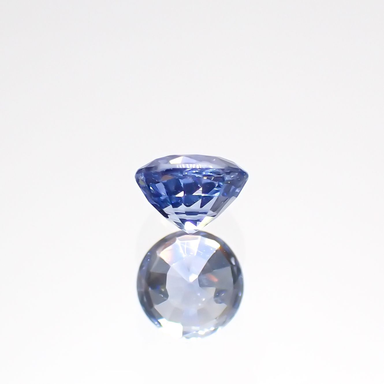アイスブルーサファイア(宝石名サファイア)スリランカ/マダガスカル産 0.44ct 識別済[220515964]4.3x4.3mm前後