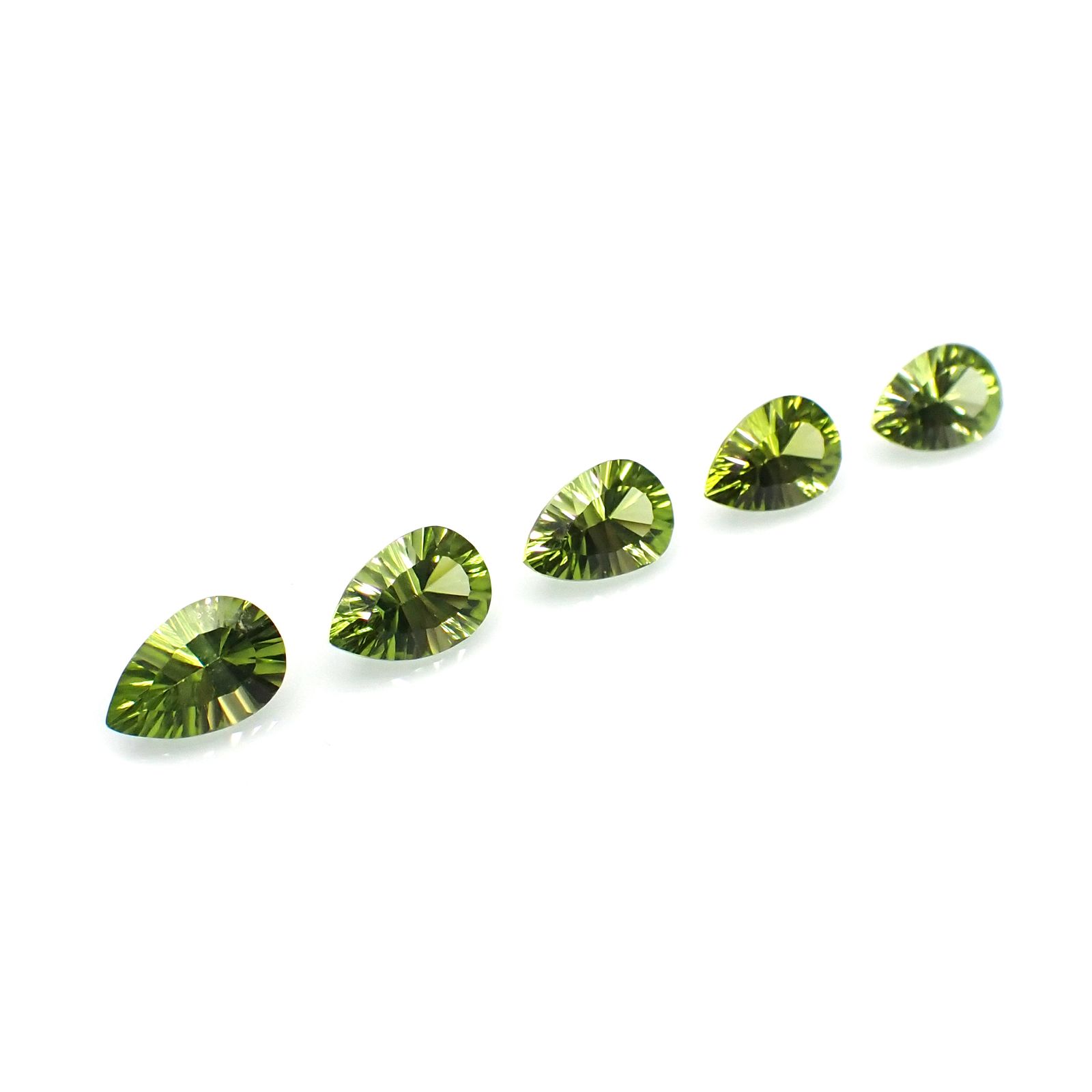 <ランダムセレクト1個販売>◇コンケーブカット◇ペリドット 中国産 約1.05-1.36ct[230722578]9x6mm前後