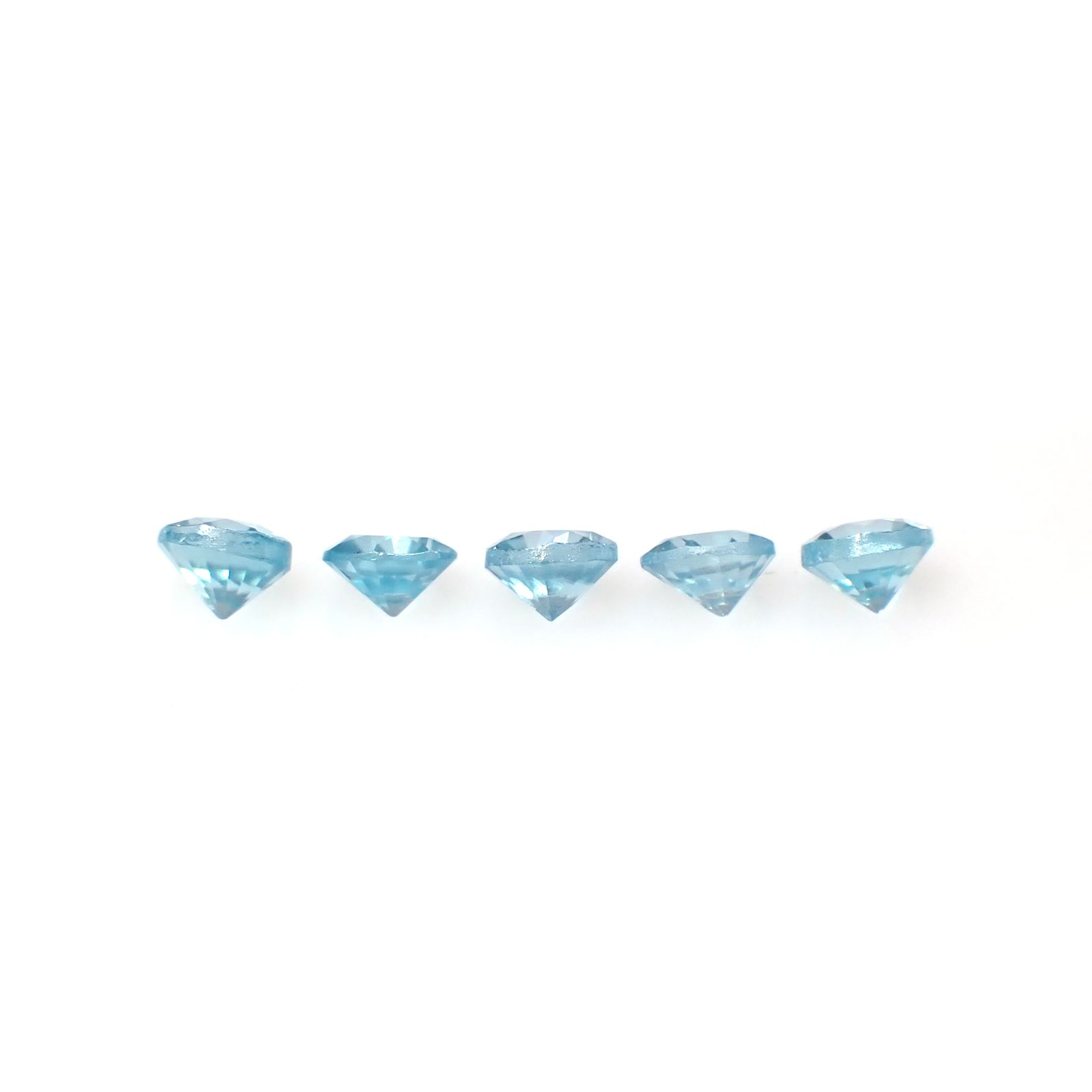 <ランダムセレクト1個販売>ブルージルコン カンボジア産 約0.22ct [250129803-PAC]3.5x3.5mm前後