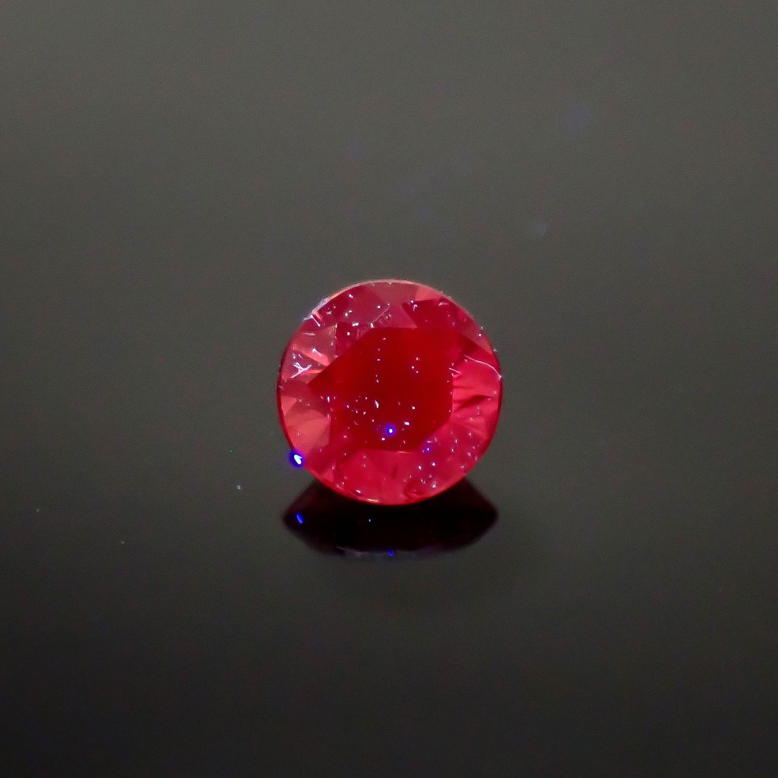 レッドスピネル ビルマ産 0.17ct[240728575]3.3x3.3mm前後