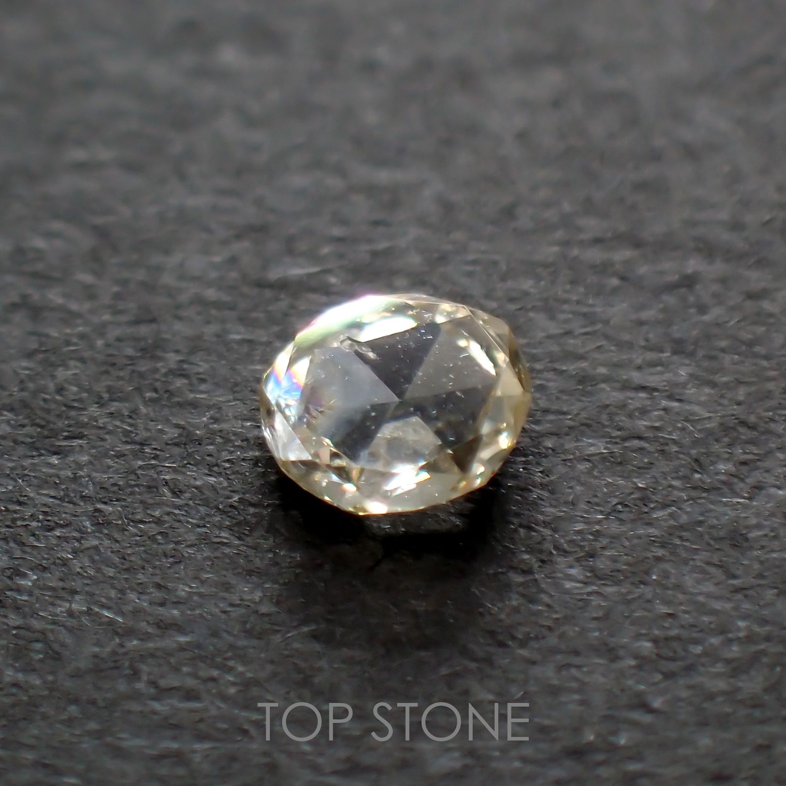 ◇ローズカット◇ダイヤモンド(宝石名ダイアモンド) 0.089ct 識別済[210913121]2.9×2.9mm前後