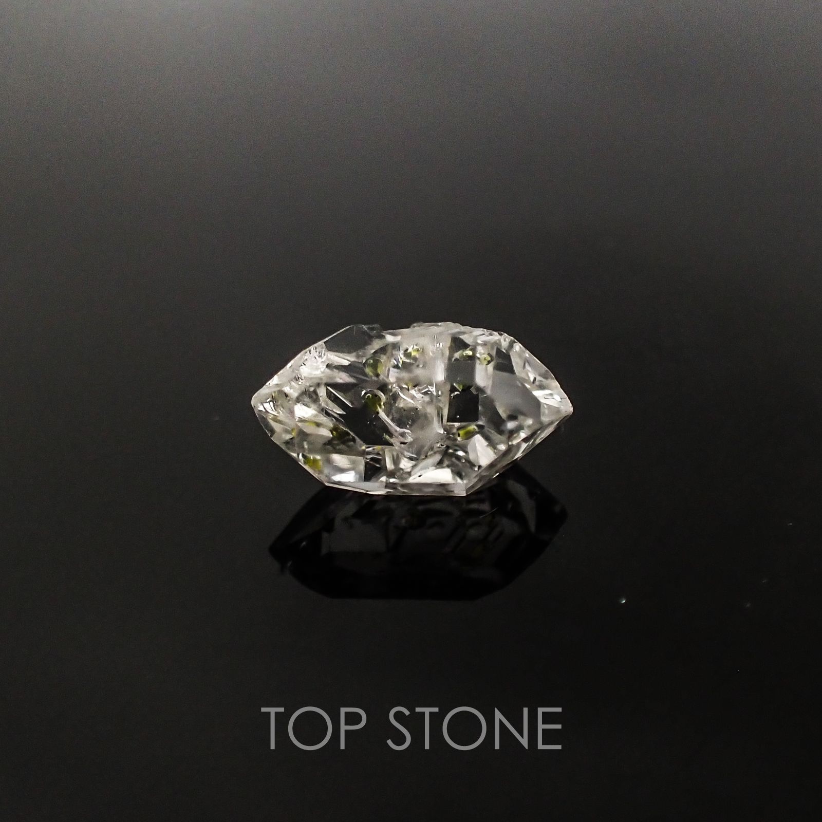 オイルインクォーツ パキスタン産 原石・結晶 2.97ct[20117537]12.3×8.3mm前後