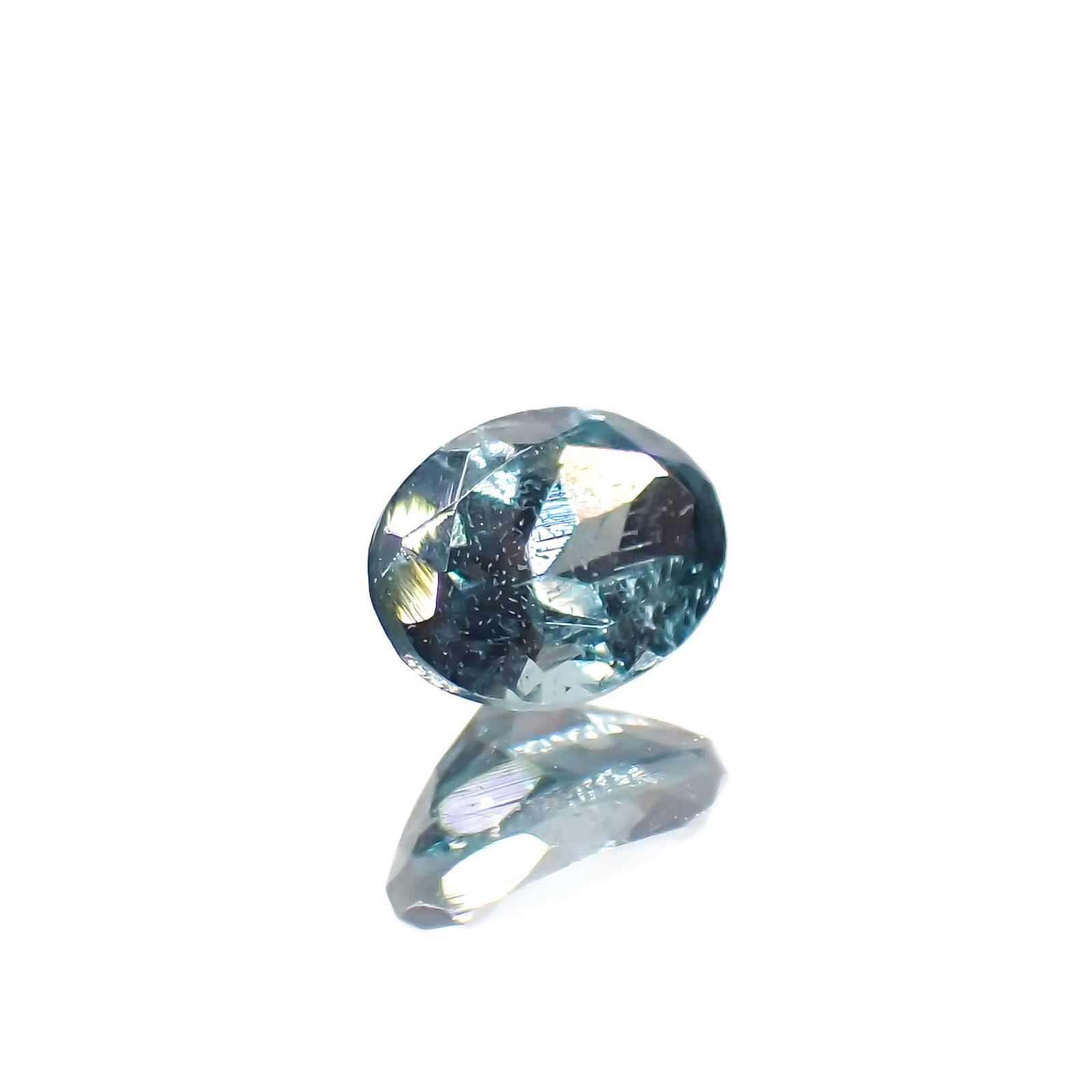 ベキリーブルーガーネット（カラーチェンジガーネット アレキタイプ） マダガスカル・ベキリー産 0.22ct[230923540]4x3mm前後