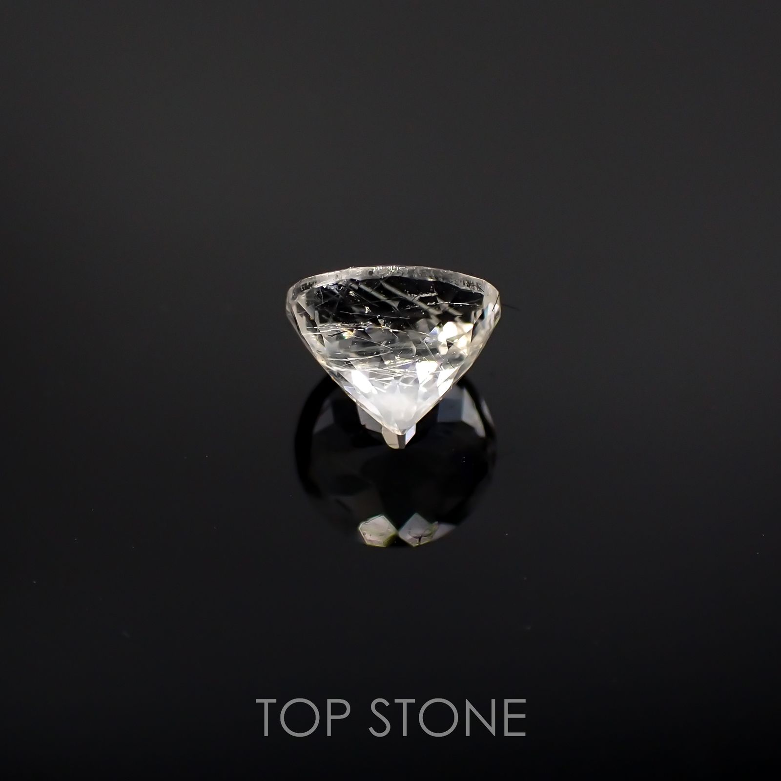フェナカイト(宝石名フェナカイト)マダガスカル産 0.85ct 識別済[221018420]5.9x5.9mm前後