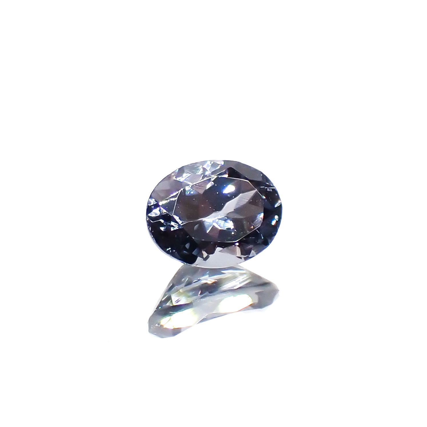 ベキリーブルーガーネット（カラーチェンジガーネット アレキタイプ） マダガスカル・ベキリー産 0.36ct[230923547]4.9x3.7mm前後