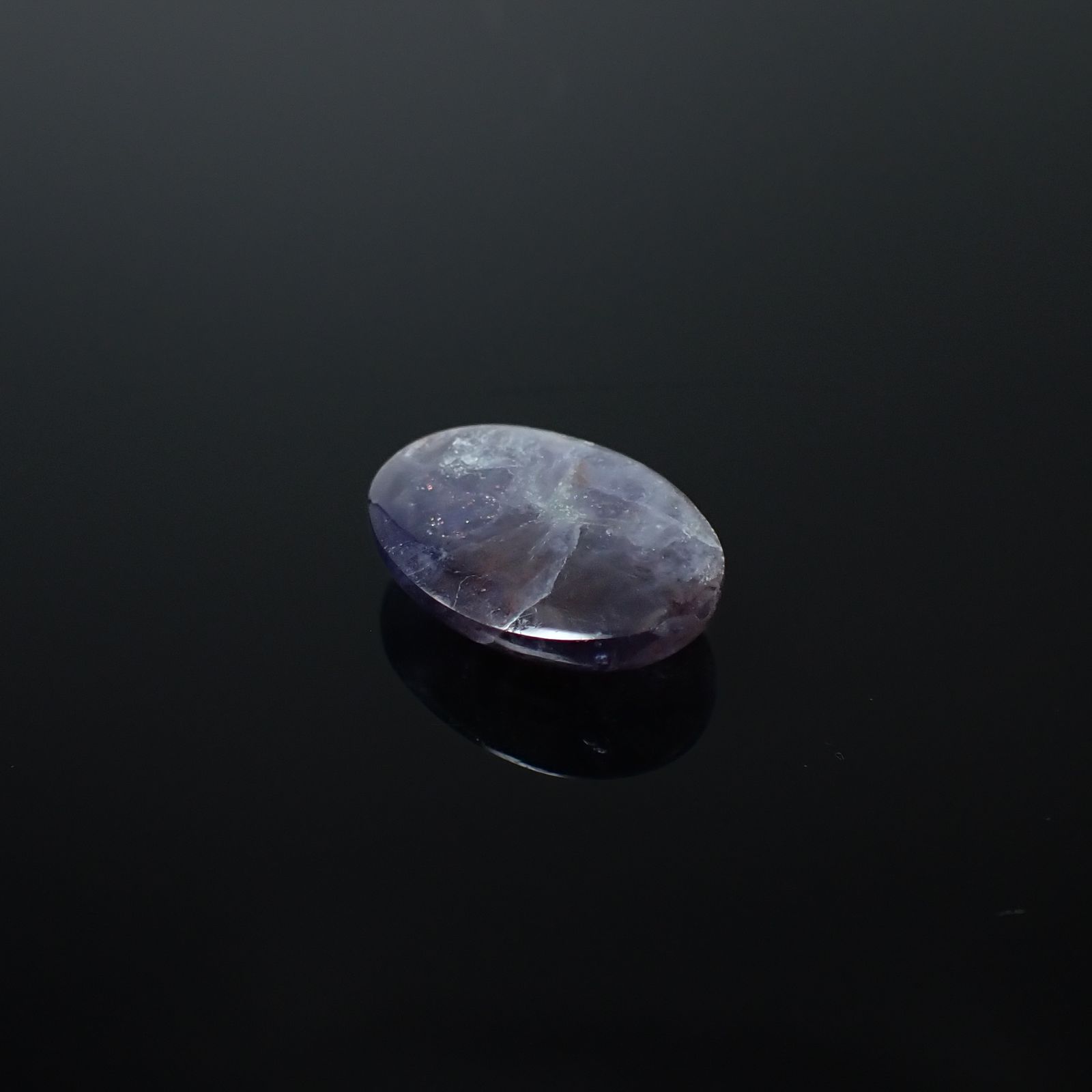 ブラッドショットアイオライト インド産 6.64ct[240226179]16.3x12mm前後