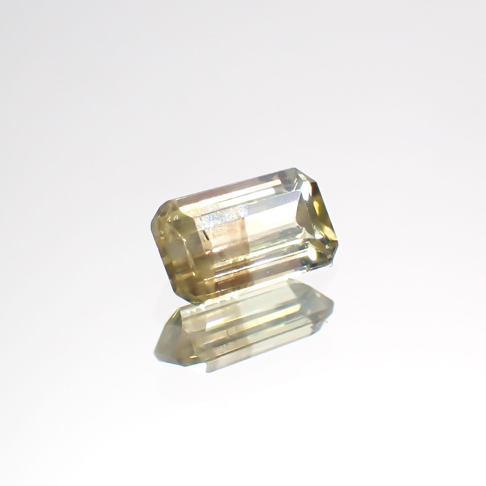 カラーバンドクリソベリル(宝石名クリソベリル)マダガスカル産 0.56ct 識別済[220114194]6.2x3.6mm前後