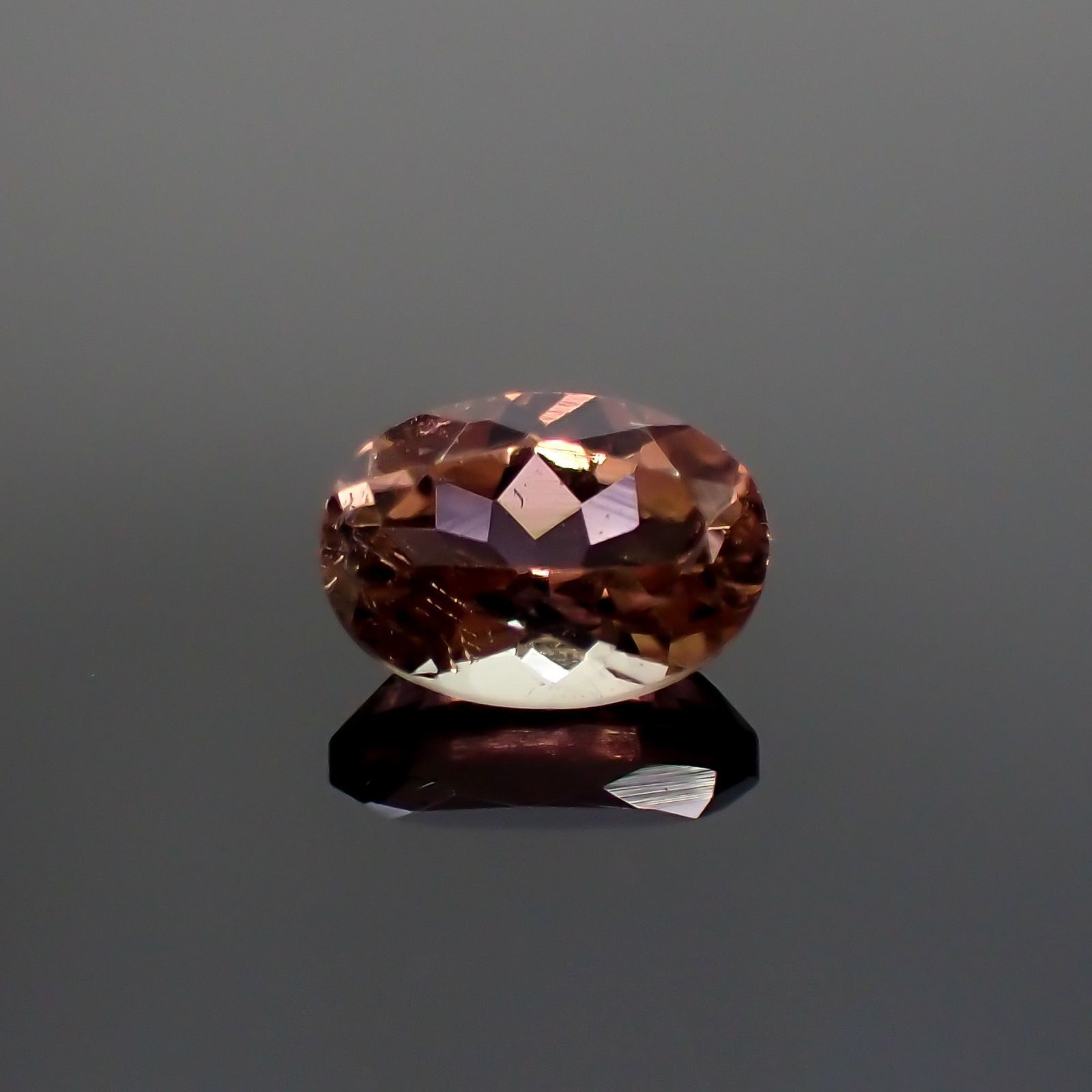ピンクトルマリン(宝石名ピンク・トルマリン) ブラジル/アフリカ産 0.83ct 識別済[211013559]6.9×4.9mm前後